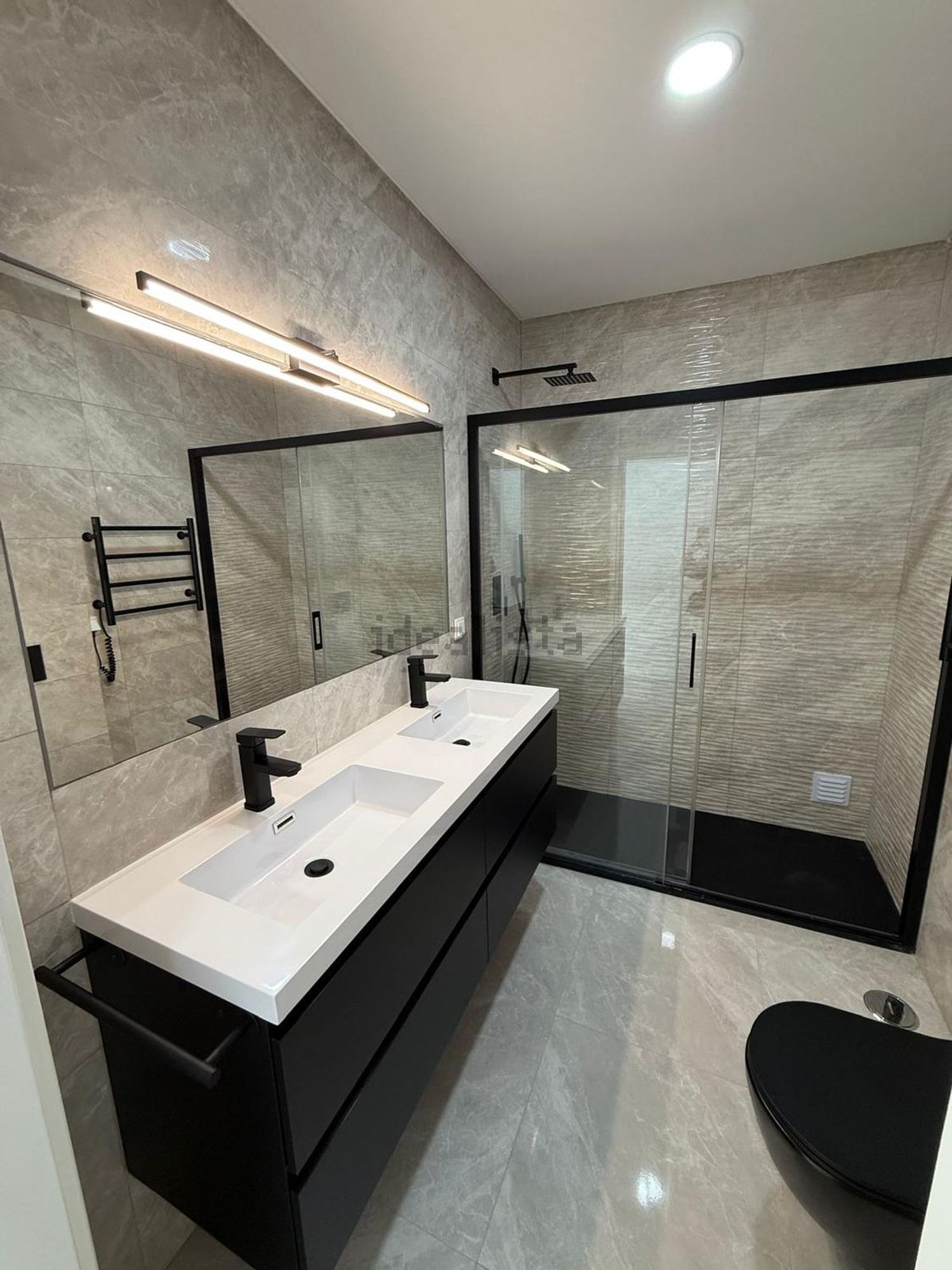 出租公寓 t3在Rua Fernando Pessoa, 19 - 卫生间