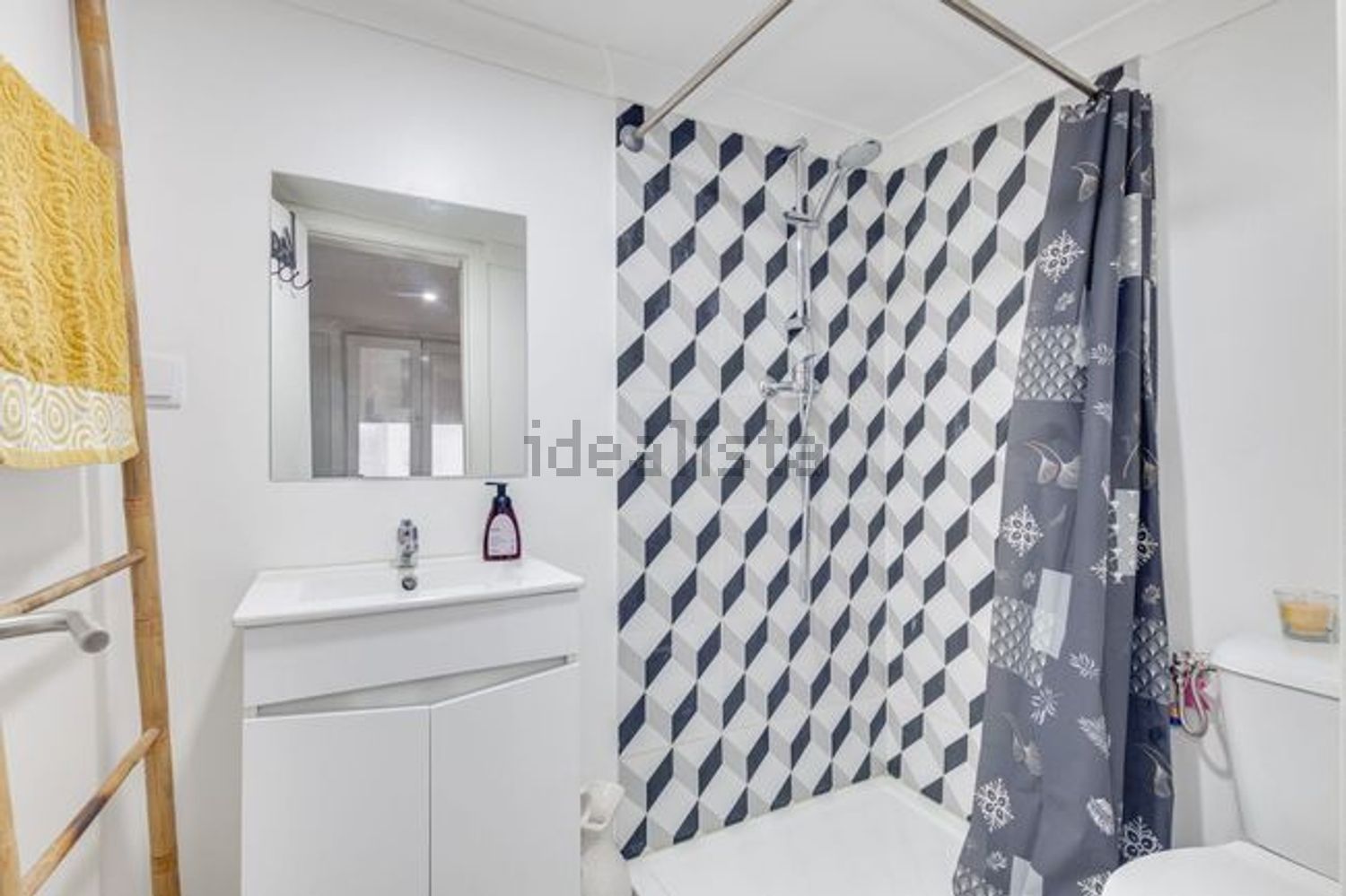 公寓 t1出售在Beco da Formosa - 卫生间