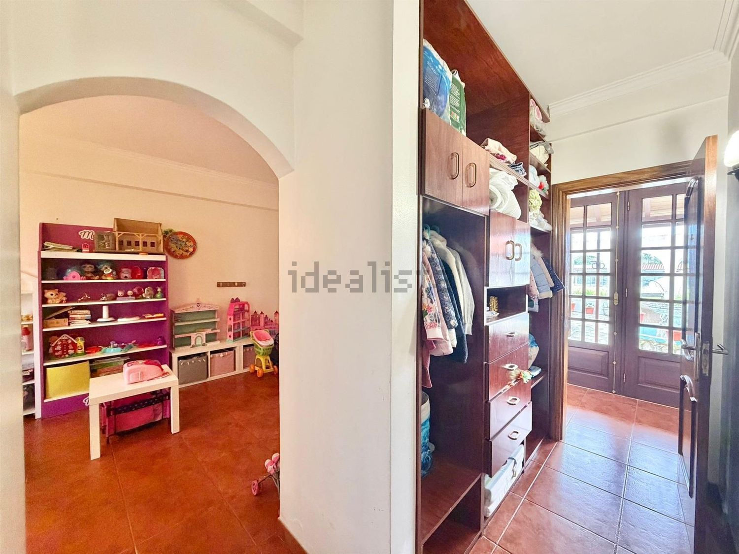 小楼房或独栋别墅出售在Alhos Vedros - 试衣间