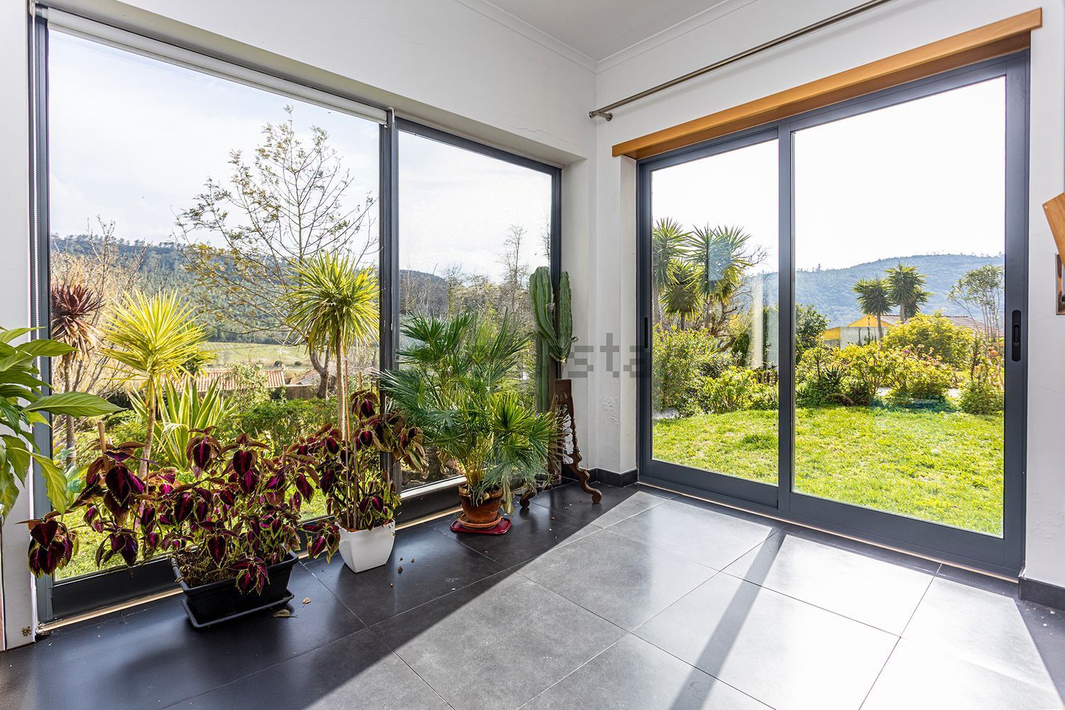 小楼房或独栋别墅出售在Travessa dos Sousas, 11 - 卧室