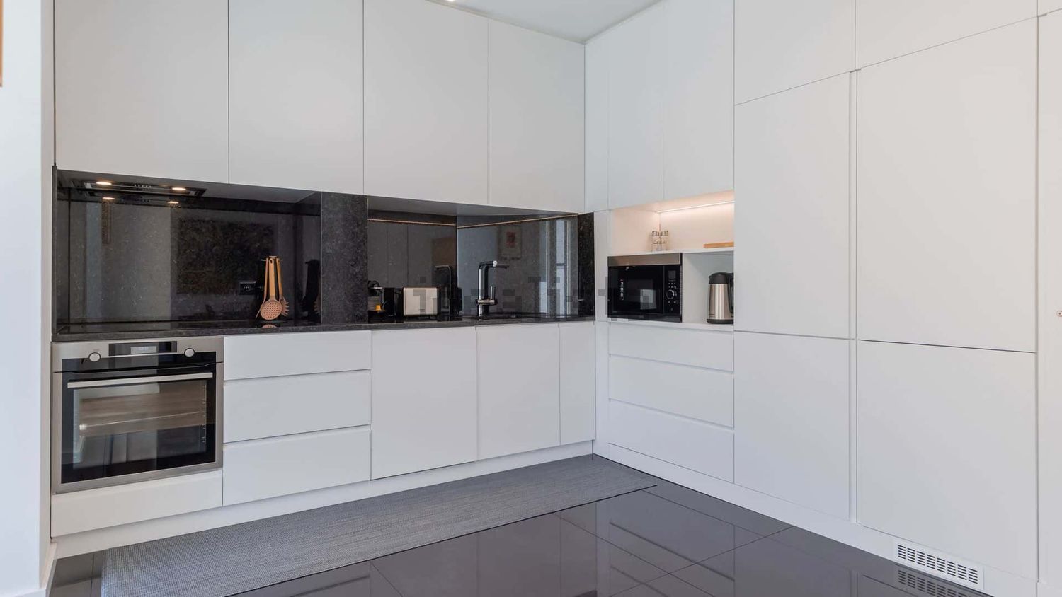 出租公寓 t2在Rua Afonso Annes Penedo, 14 - 厨房