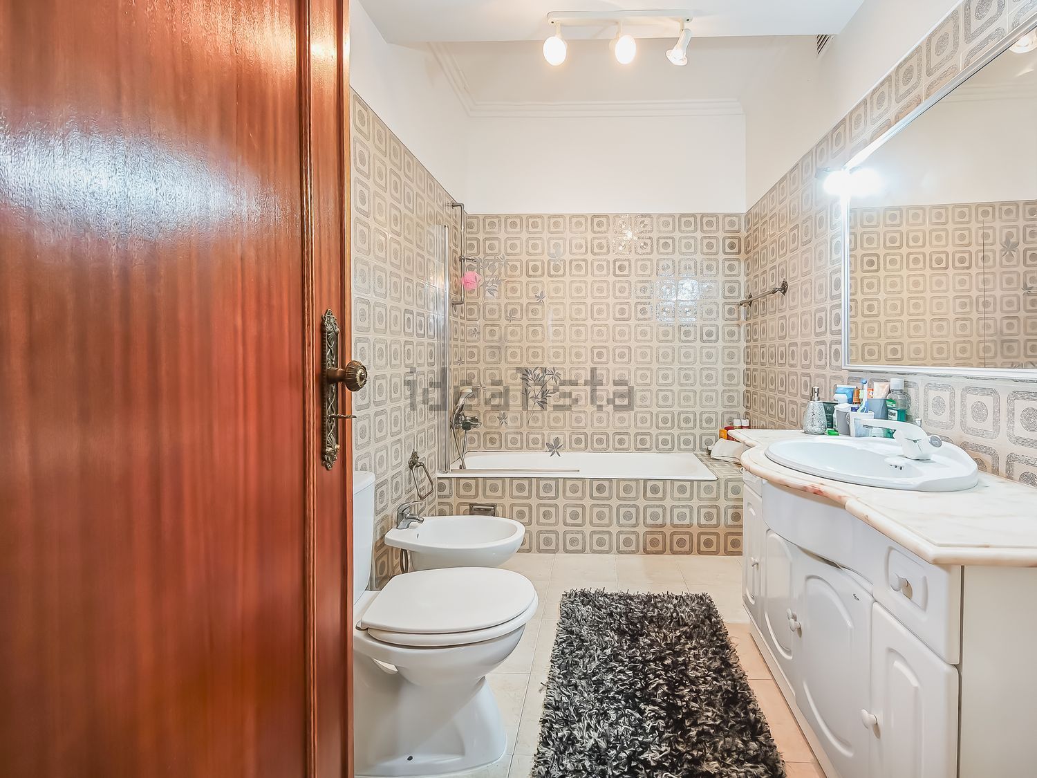 小楼房或独栋别墅出售lapa da serra - 卫生间