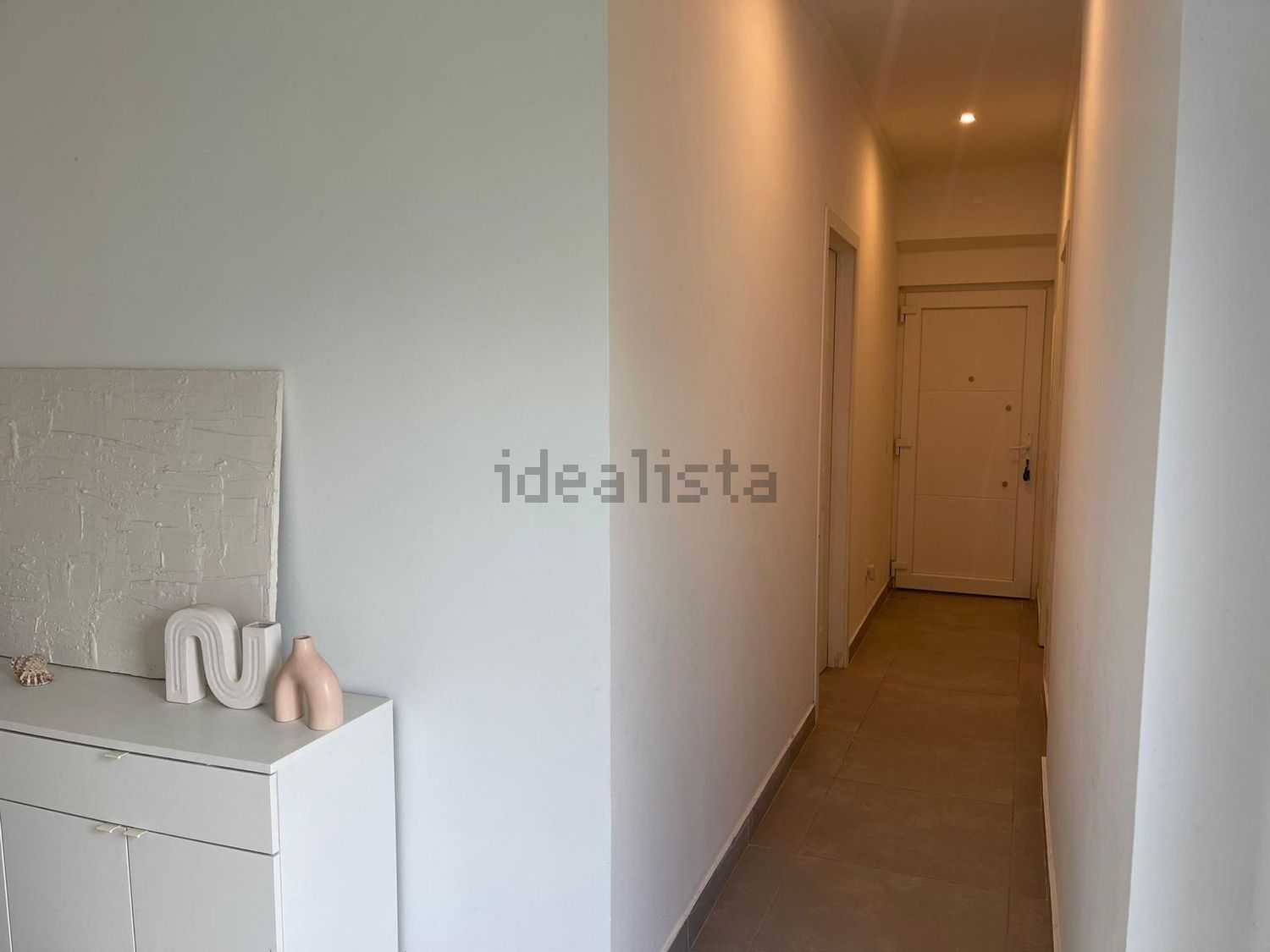 小楼房或独栋别墅出售在Estrada Municipal - 过道