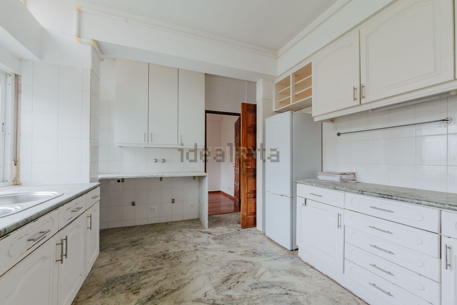 出租公寓 t5在Olivais - 厨房