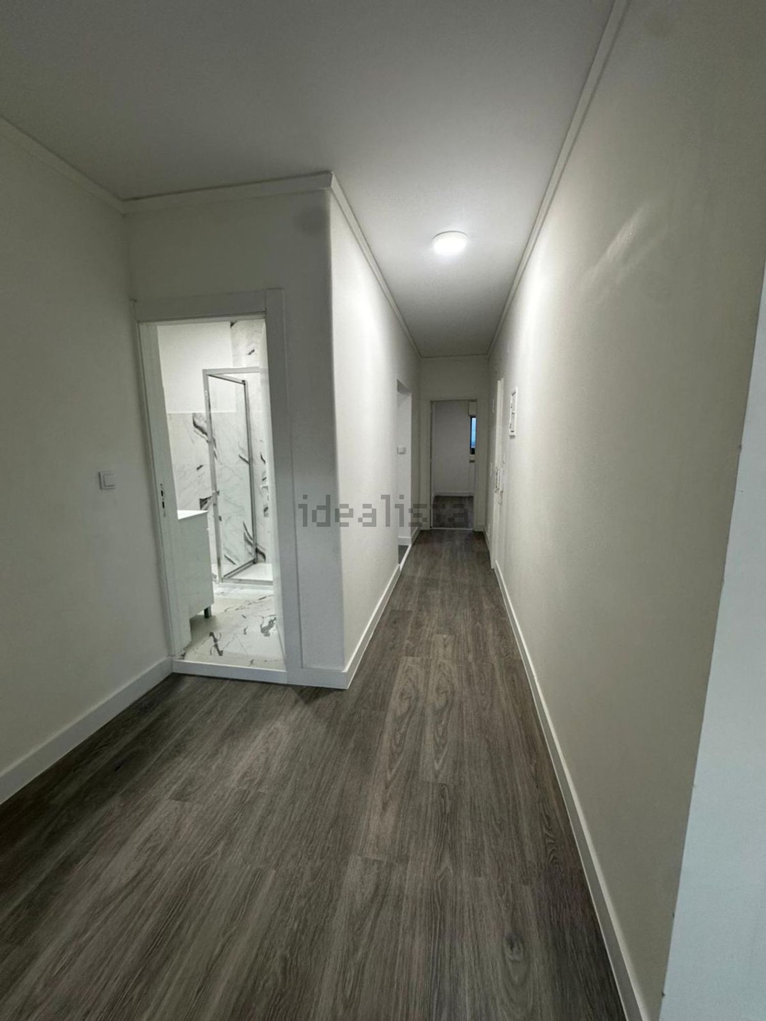 复式公寓出售在Avenida Alberto Valente, 105 LtA - 过道