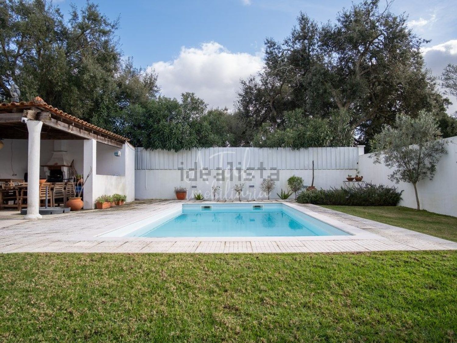 小楼房或独栋别墅出售在Vale de Choupos - Choilo - Galeotas - 游泳池