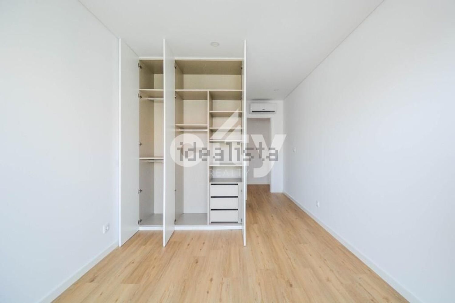 公寓 t3出售在Rua Doutor Sabino Galrão - 试衣间