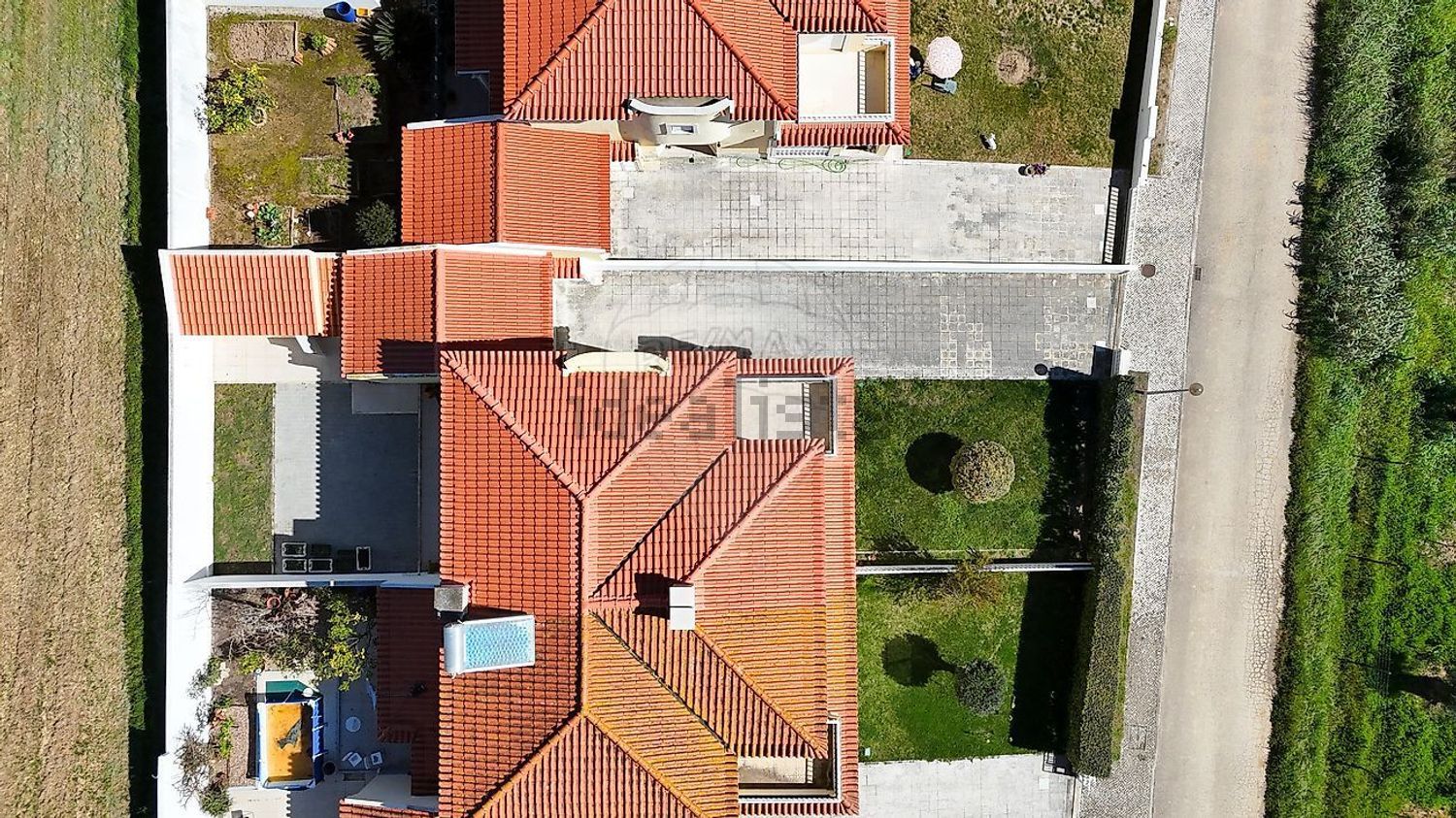 小楼房或独栋别墅出售在Rua da Engenheira - 平面图