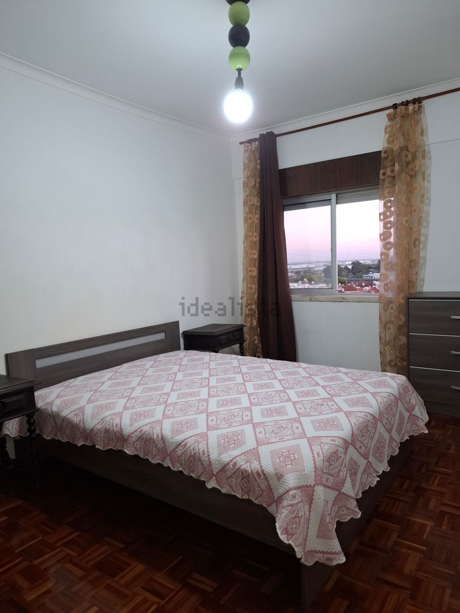 出租房间在Praceta Gaspar Corte Real, 29 - 卧室