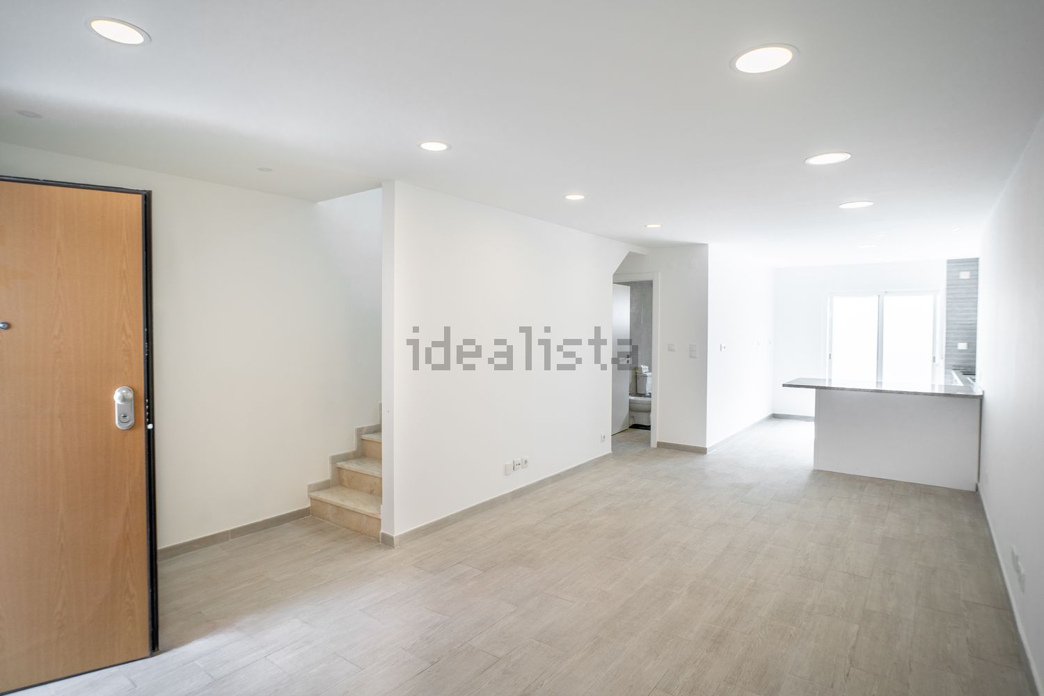 小楼房或独栋别墅出售在Rua David José Chitas, 8 - 共同区域