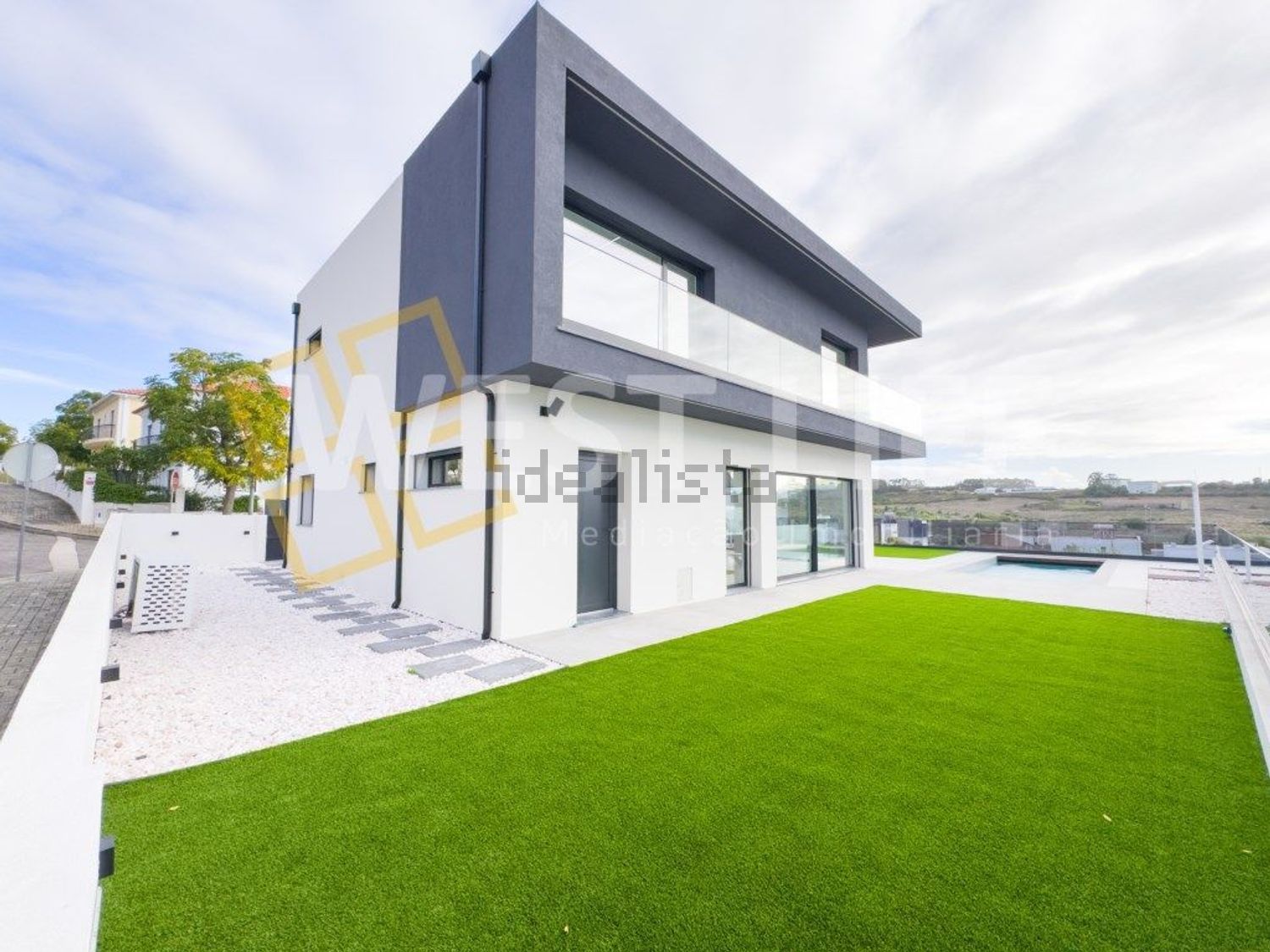 小楼房或独栋别墅出售在Centro - 外立面