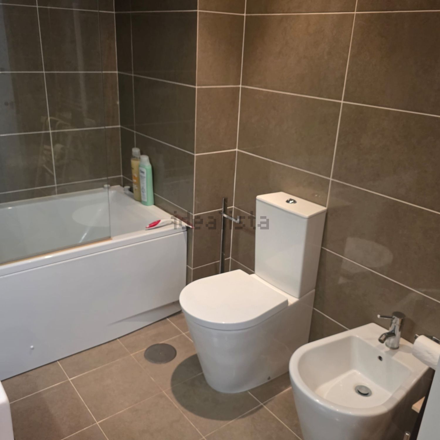 出租公寓 t2在Avenida Dom Afonso Henriques, 28 - 卫生间