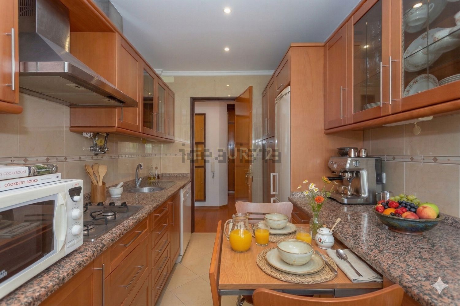 公寓 t3出售在Rua Capitão Tenente Oliveira e Carmo, 143 - 厨房