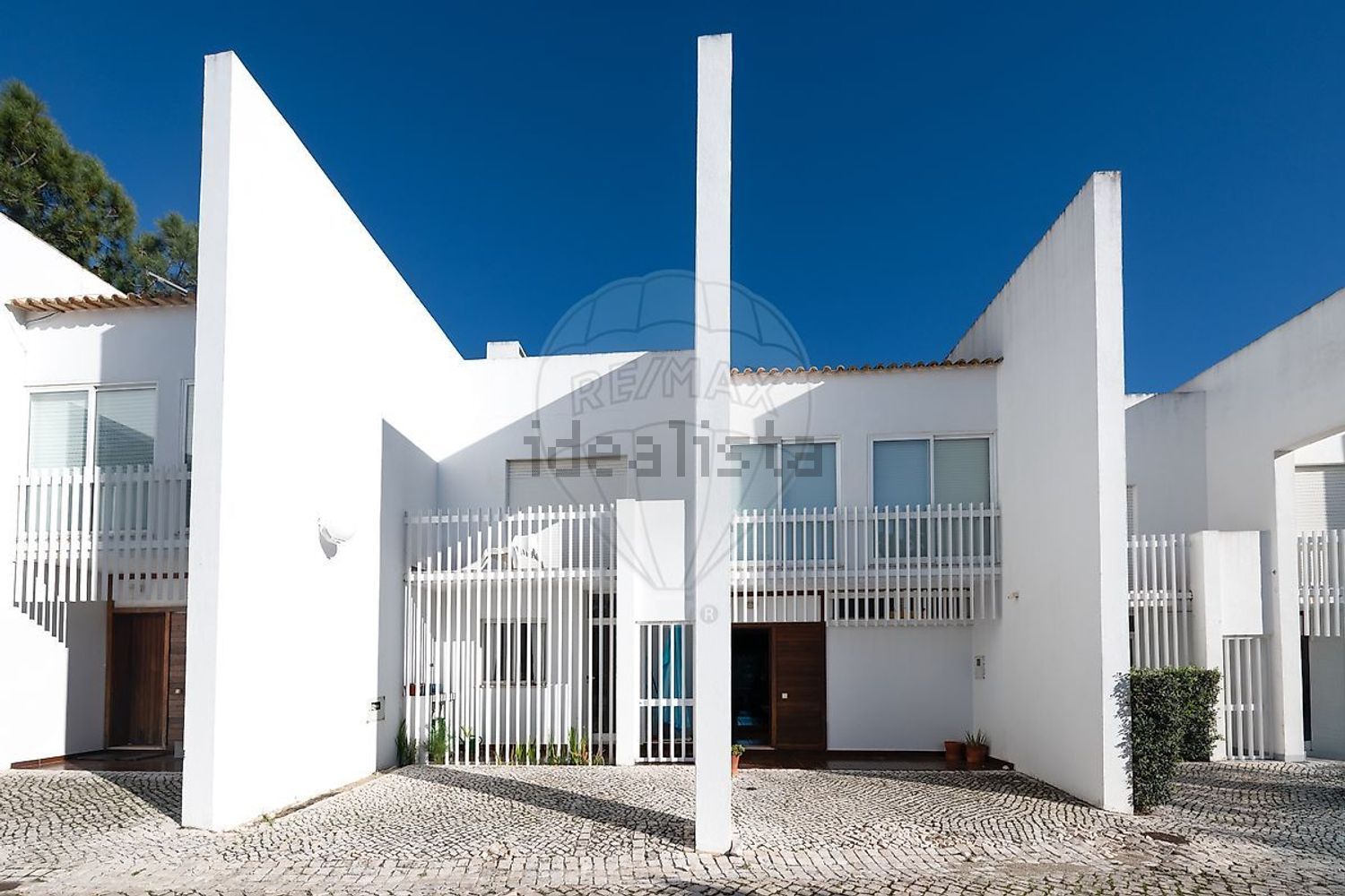 小楼房或独栋别墅出售在Rua de Alcoutim, 285 - 外立面