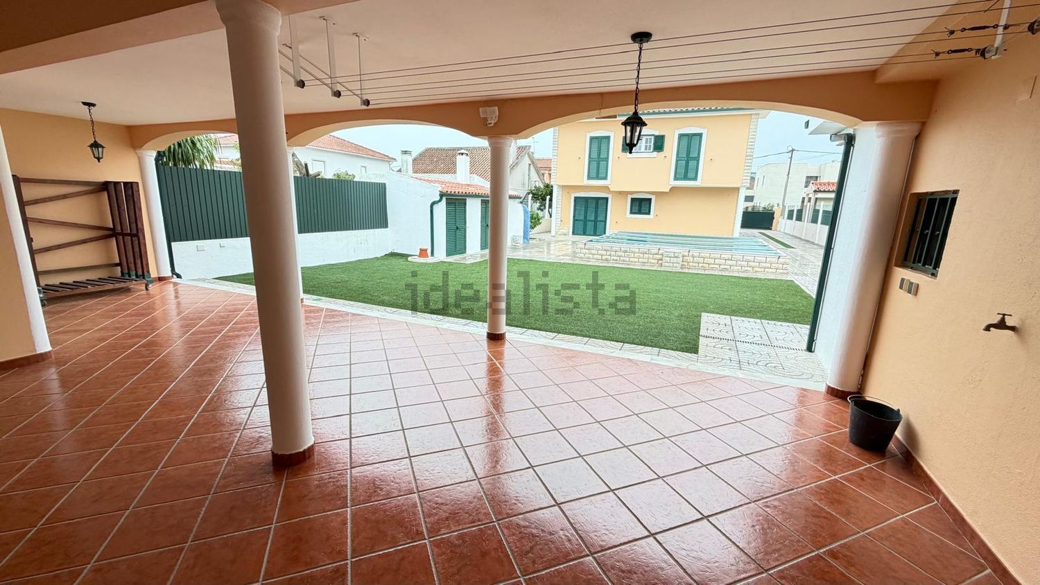 小楼房或独栋别墅出售在Quinta de Asseca - Padre Nabeto - 阳台