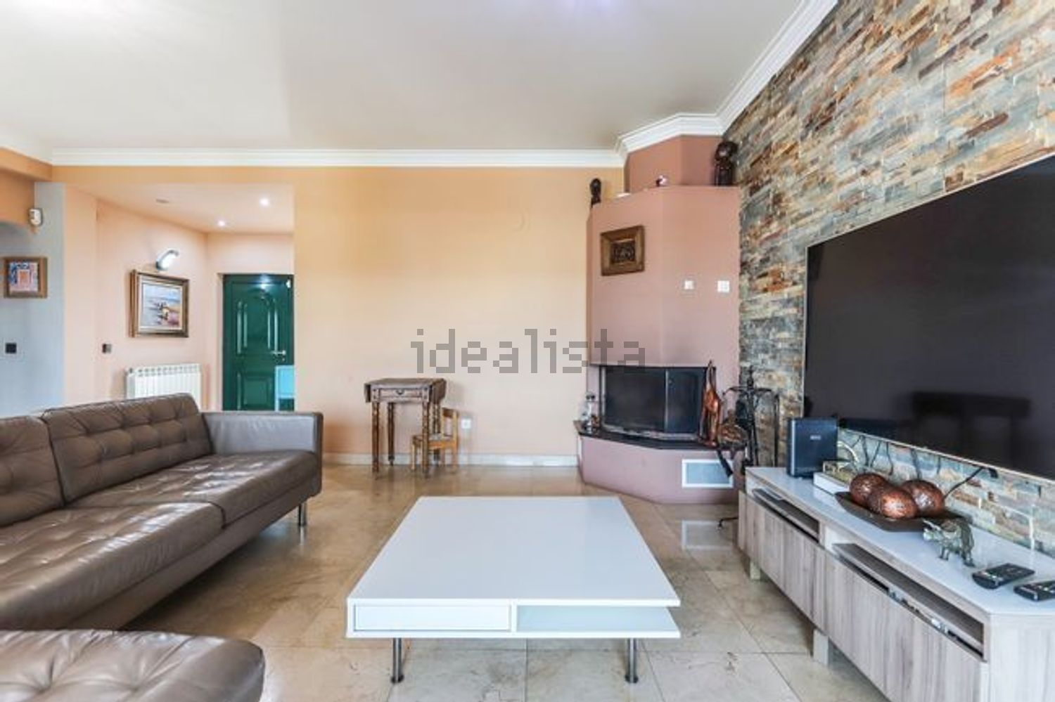 小楼房或独栋别墅出售在Praceta Santo António - 客厅