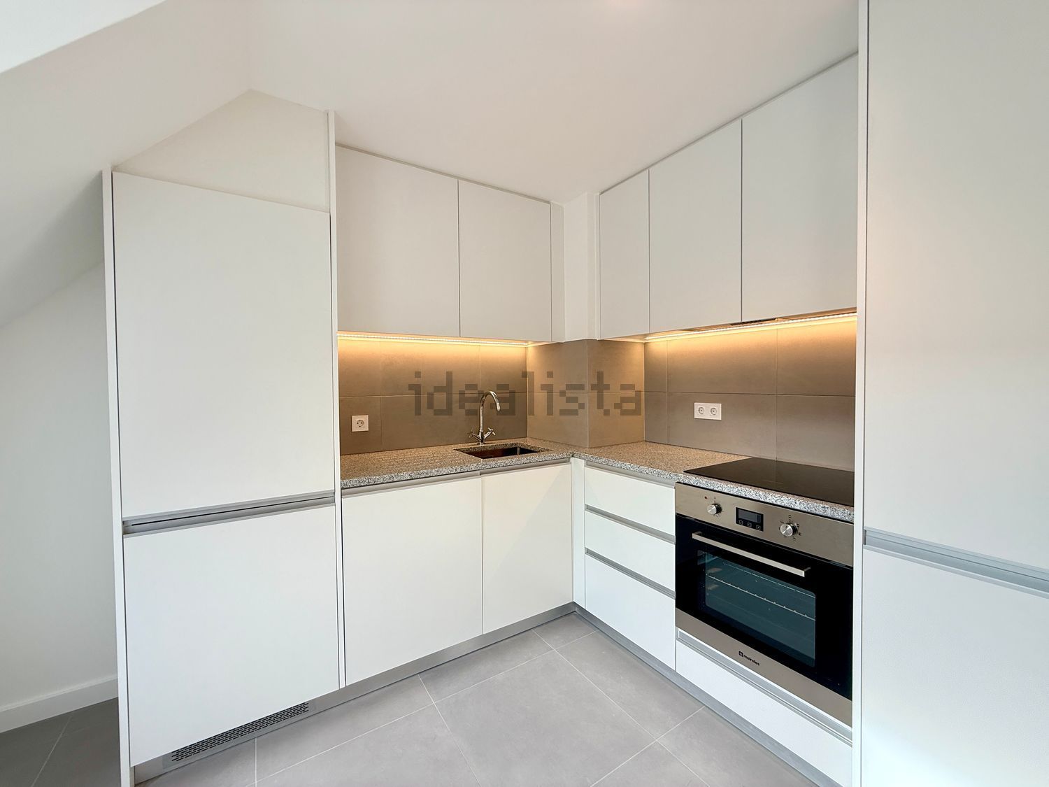 出租公寓 t1在Rua Artur Ferreira da Silva - 厨房