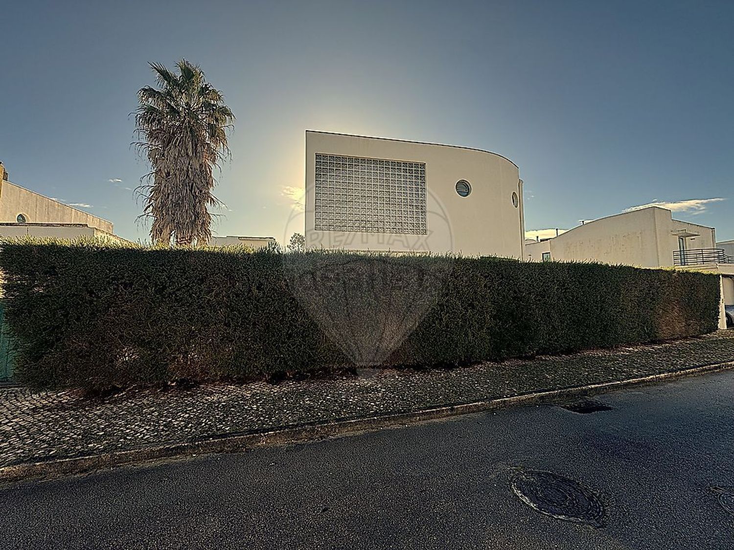 出租小楼房或独栋别墅在Rua Rosa Ramalho, 31 - 外立面