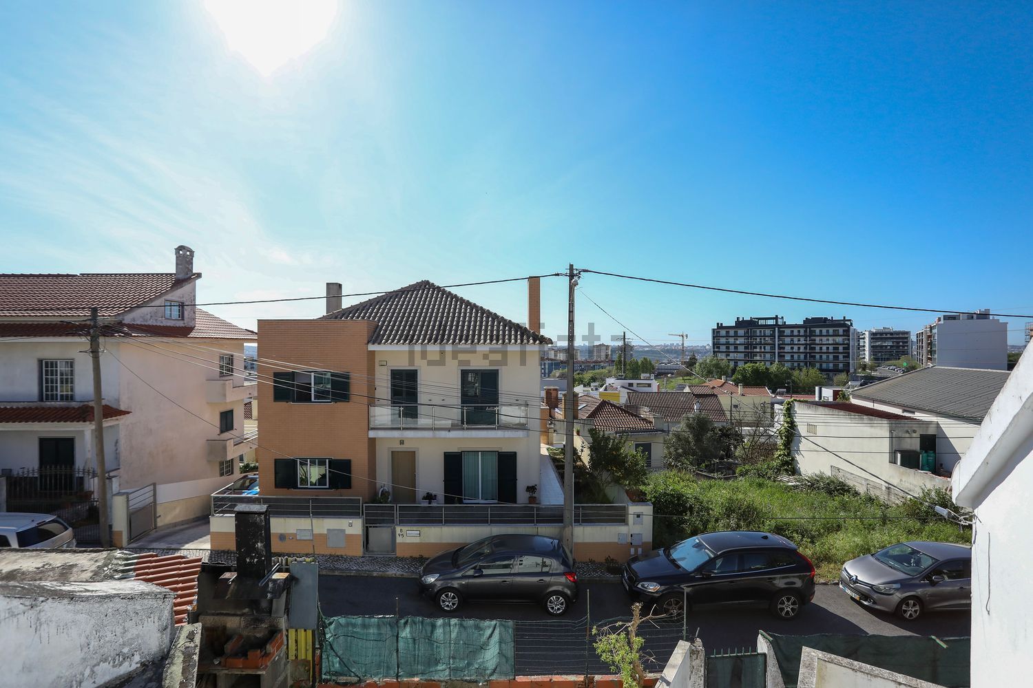 小楼房或独栋别墅出售在Rua dos Pastores - 外立面