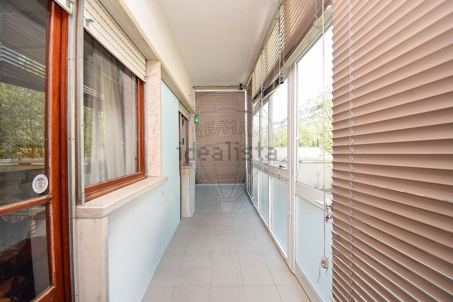 公寓 t3出售在Rua Professor Reinaldo dos Santos - 过道