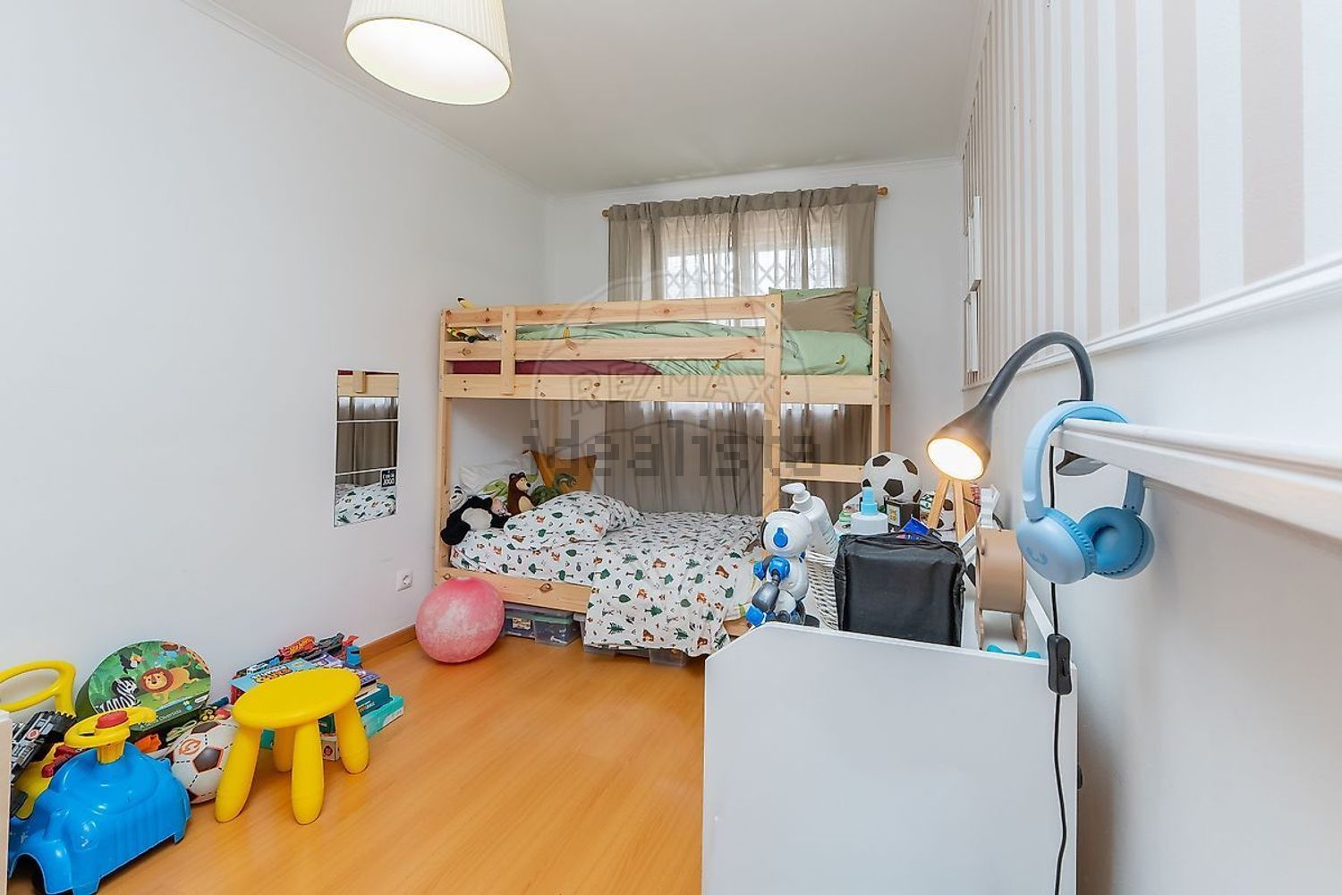 出租公寓 t2在Rua do Bairro de Nova Brasilia - 卧室