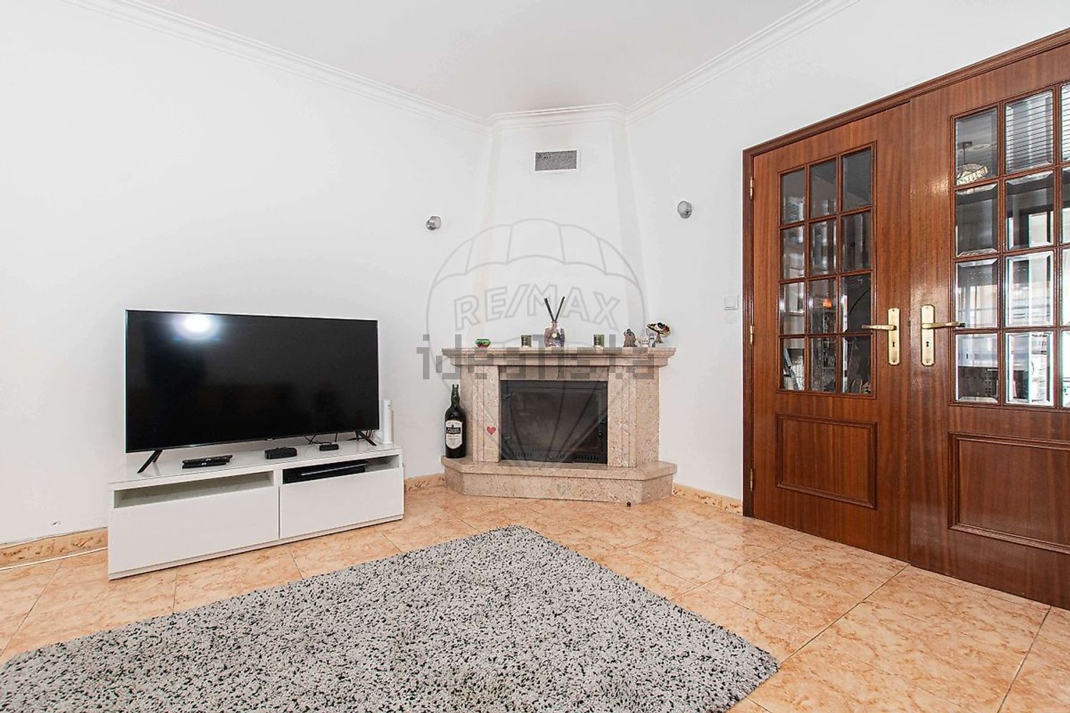 公寓 t2出售在Praceta Infante Dom Henriques - 客厅