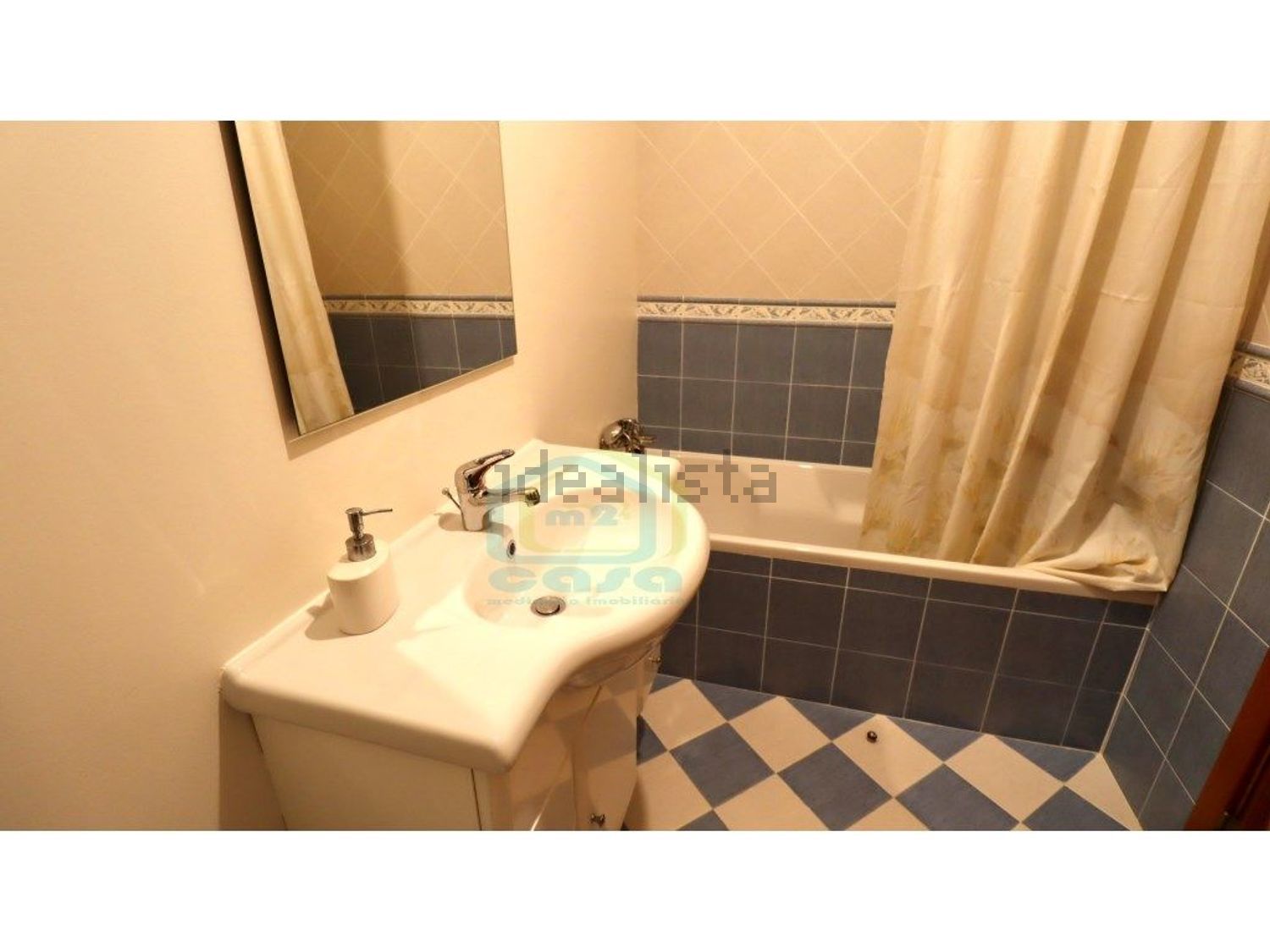 小楼房或独栋别墅出售在Rua Dona Aurélia, 13 - 卫生间