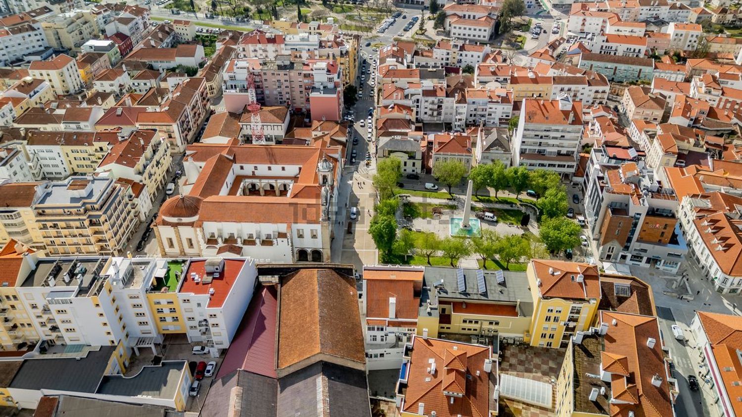 公寓 t4出售在Rua António Batalha Reis - 视线