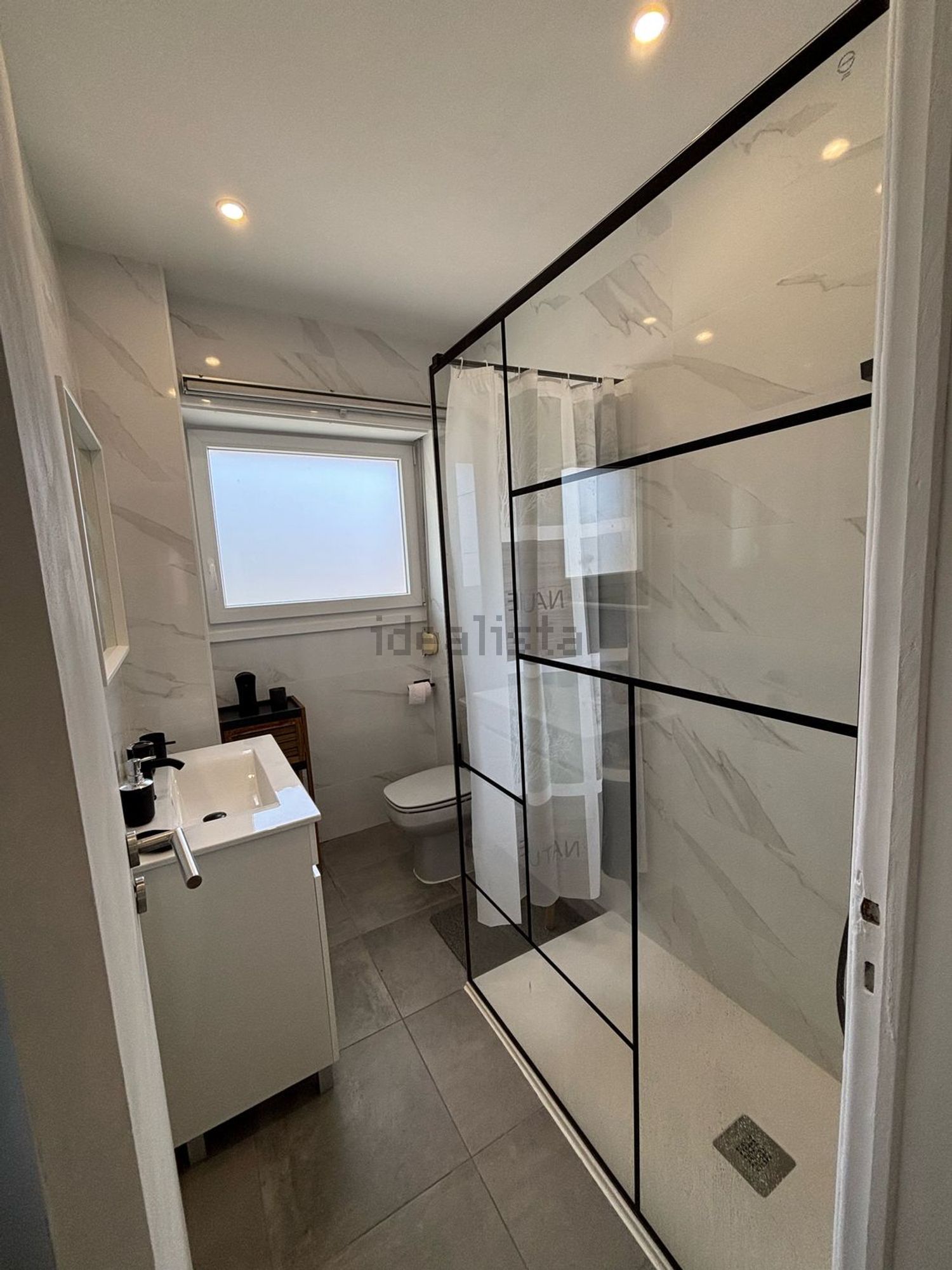 出租公寓 t2在Praceta Goa, 5 - 卫生间