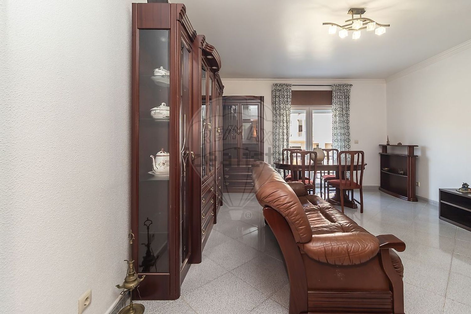 出租公寓 t2在Rua Hugo Casaes - 客厅