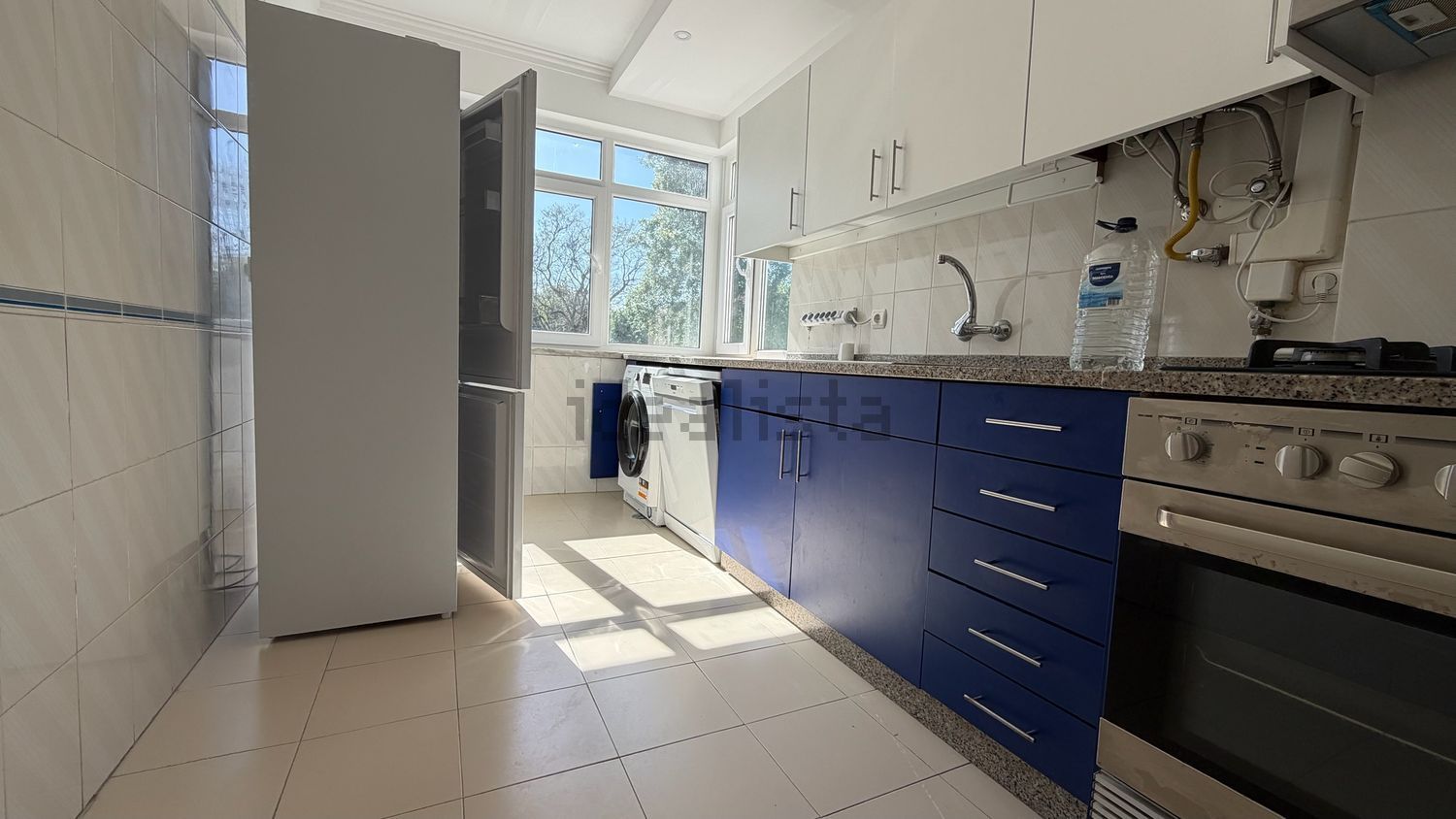 出租公寓 t1在Rua Alice Oeiras, 9 - 厨房