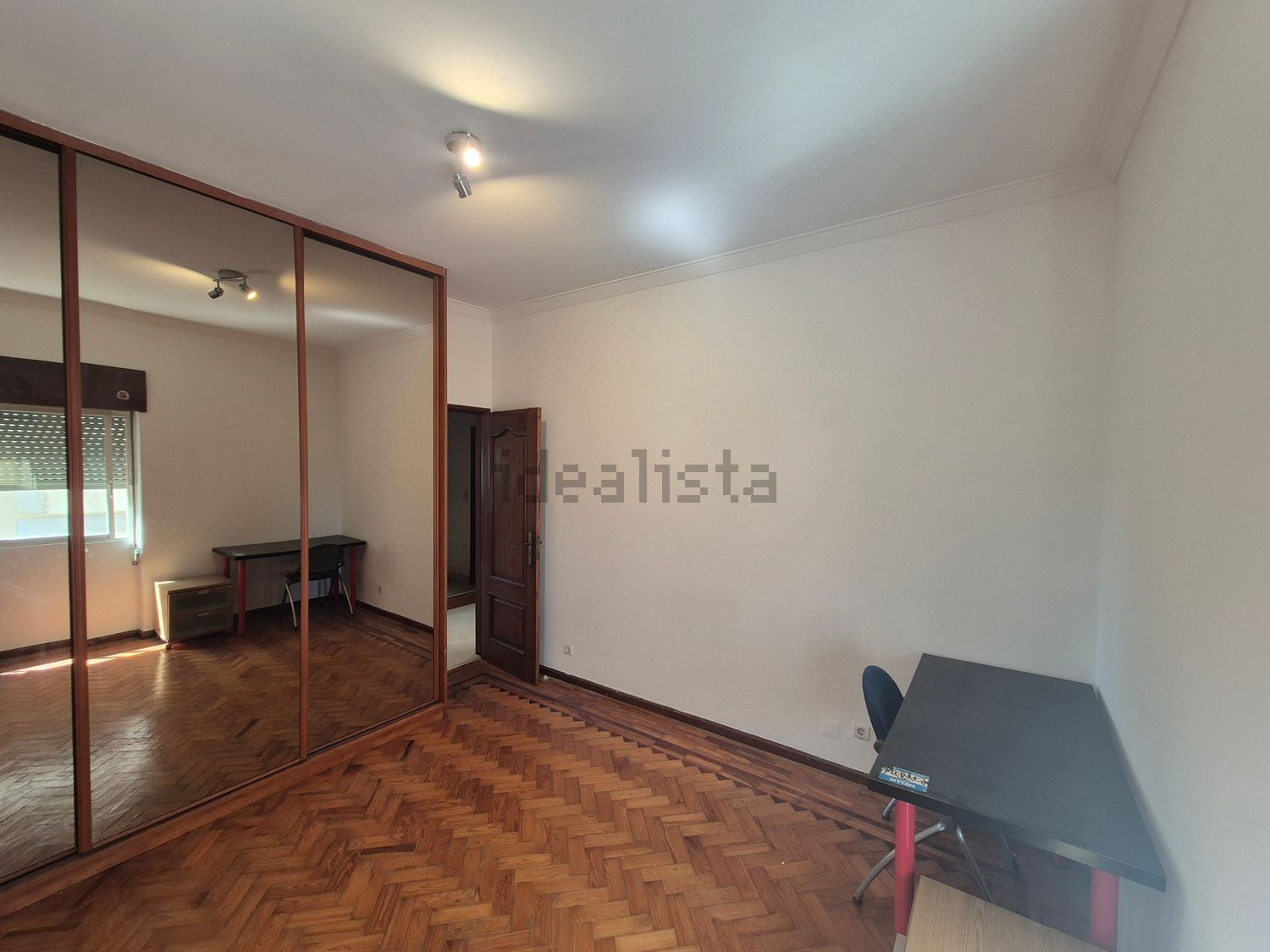 出租公寓 t2在Rua Engenheiro Quartin Graça, 18 - 卧室