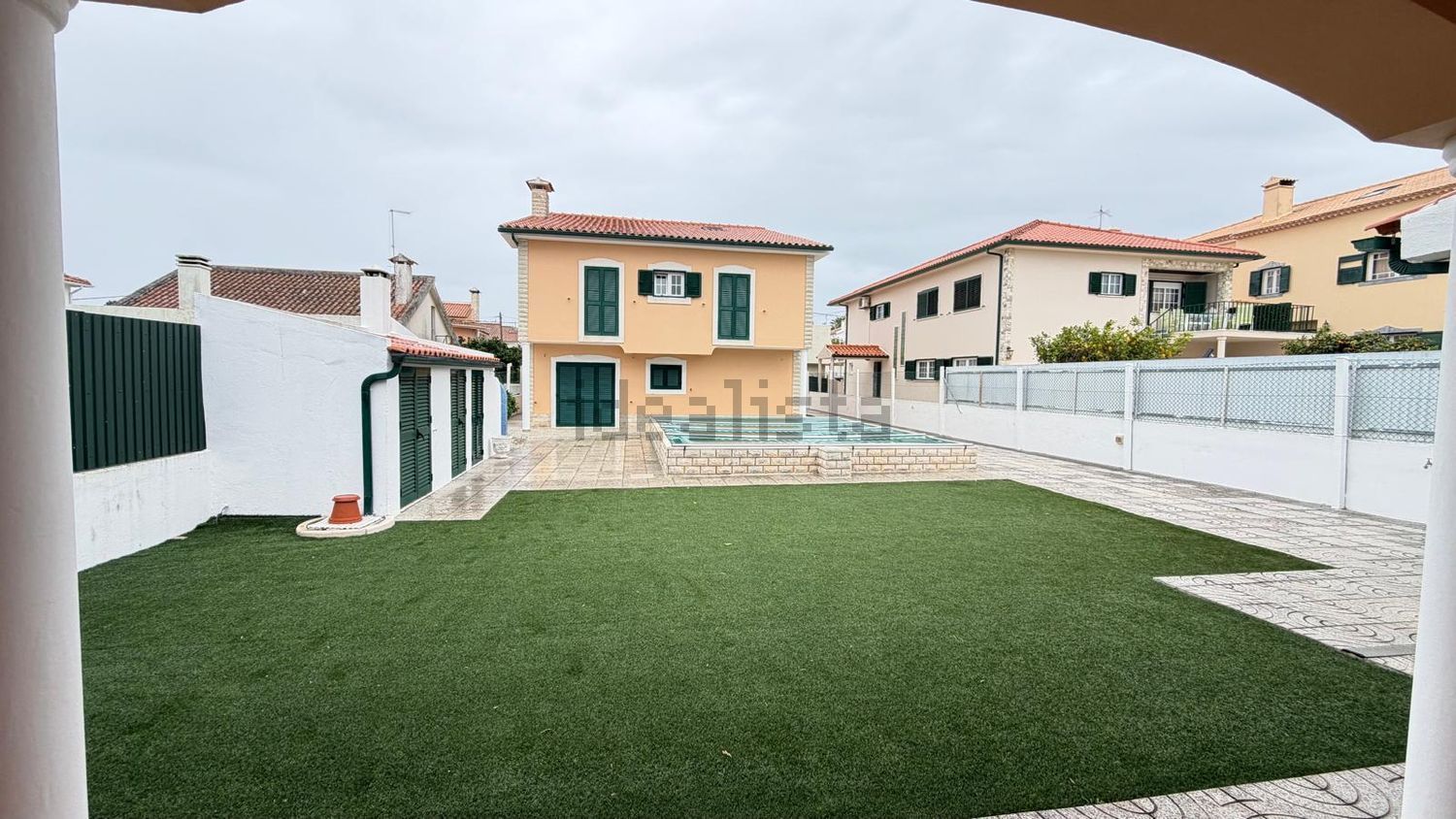 小楼房或独栋别墅出售在Quinta de Asseca - Padre Nabeto - 外立面