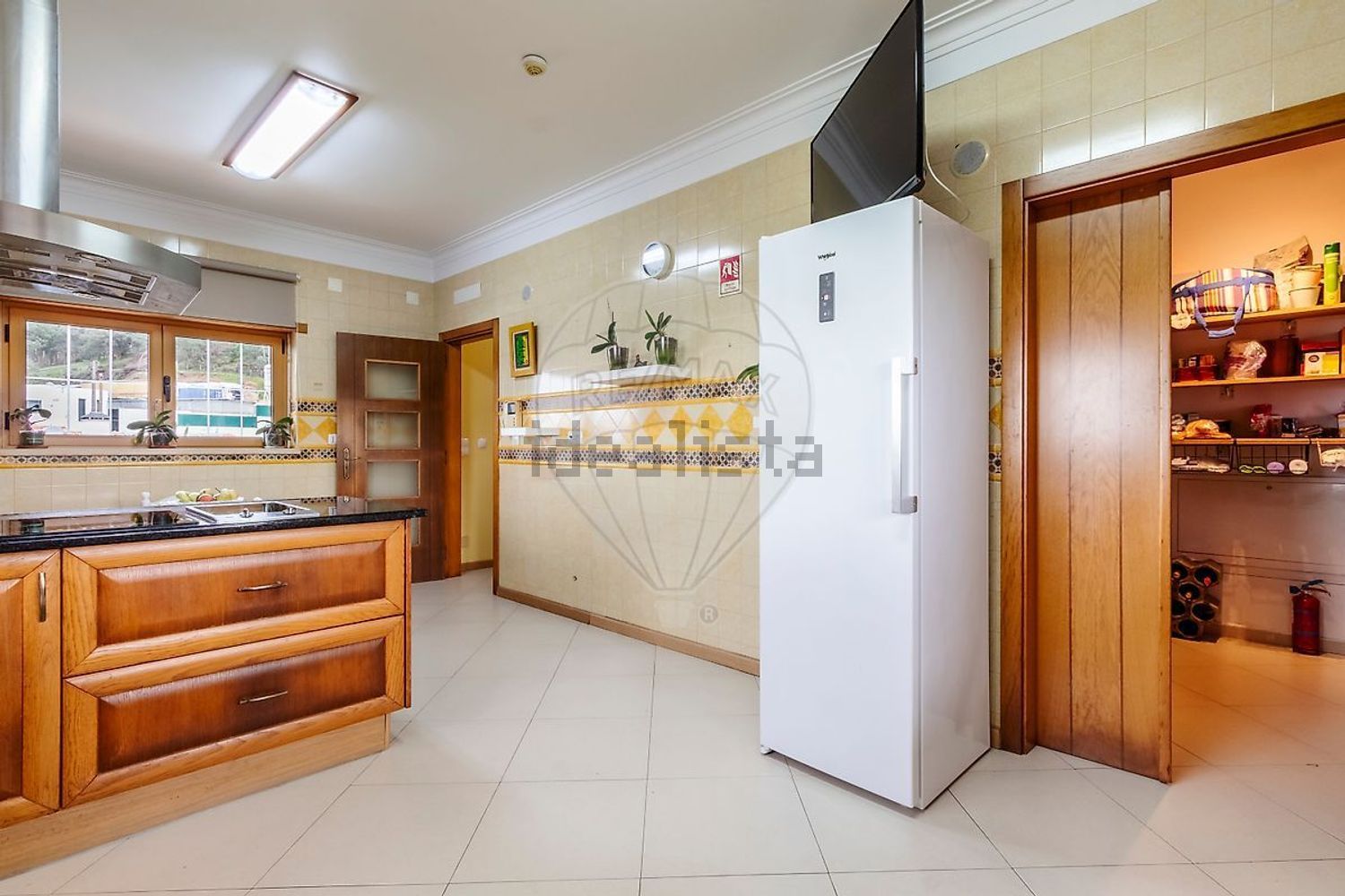 小楼房或独栋别墅出售在Estrada de Paços - 厨房