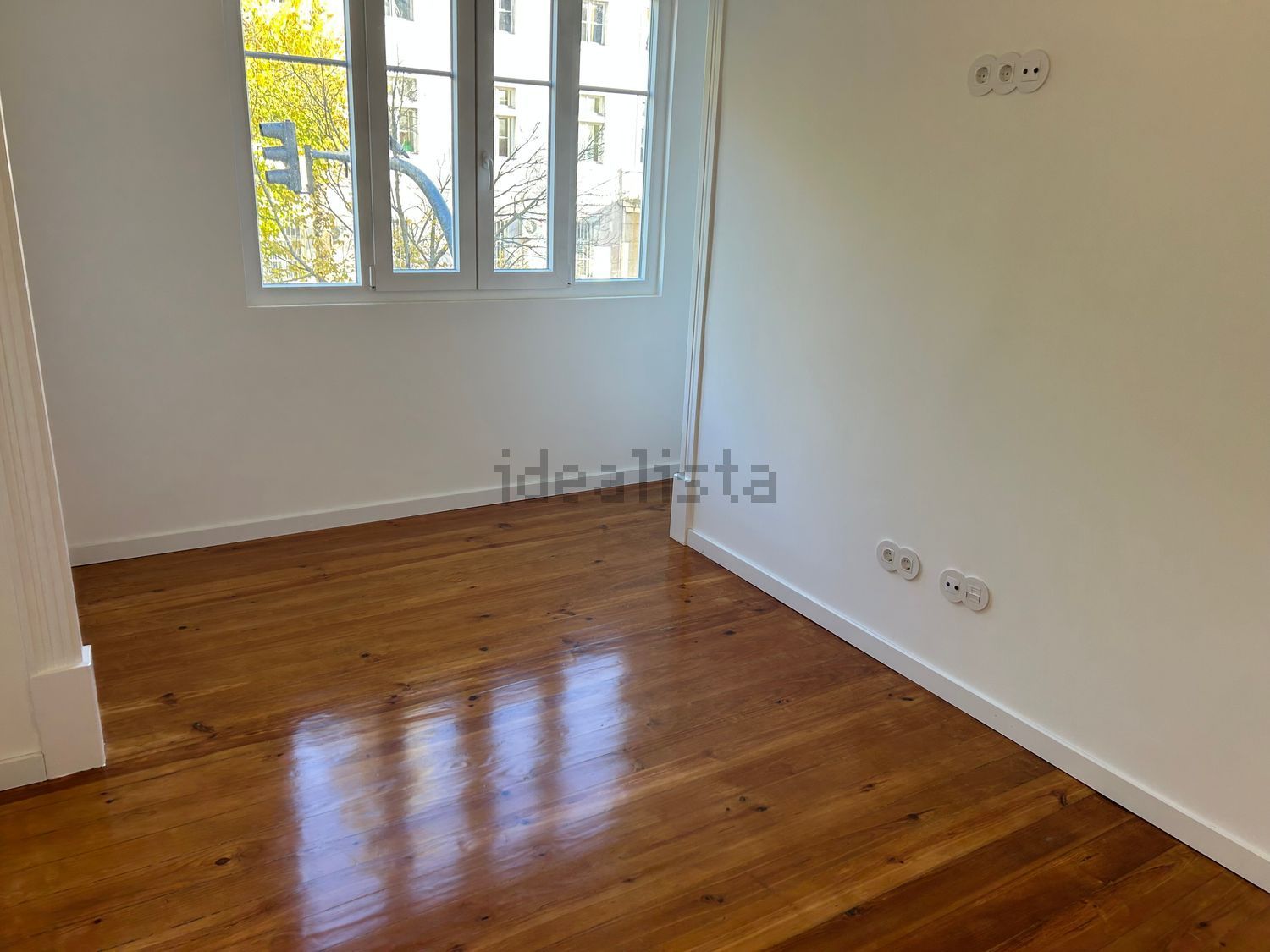 公寓 t3出售在Avenida General Roçadas, 105 - 居住