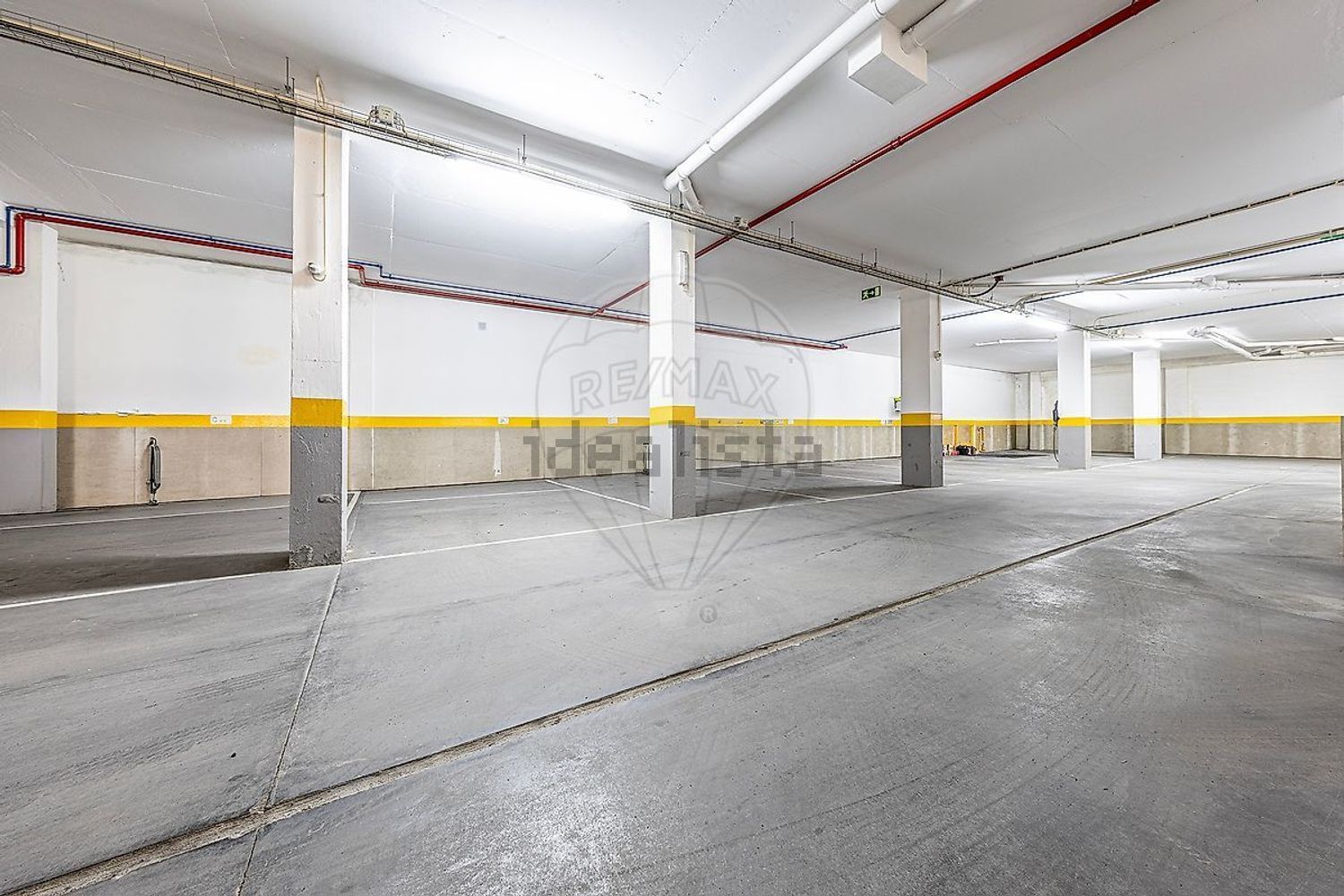 公寓 t3出售在Travessa da Lagoa - 停车位