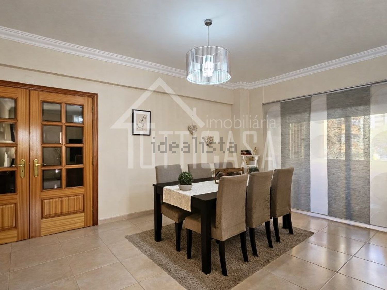 公寓 t2出售在Rua Francisco Pereira Júnior - 客厅