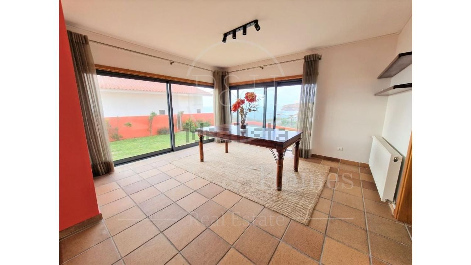 出租双拼别墅在Praceta Mar á Vista - 餐厅