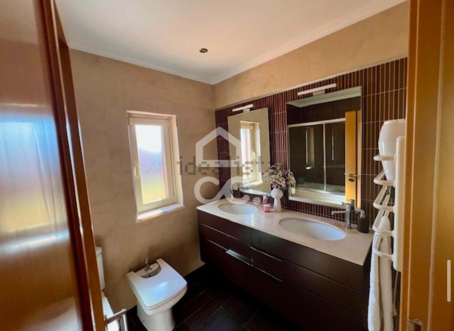 小楼房或独栋别墅出售在Milharado - 卫生间