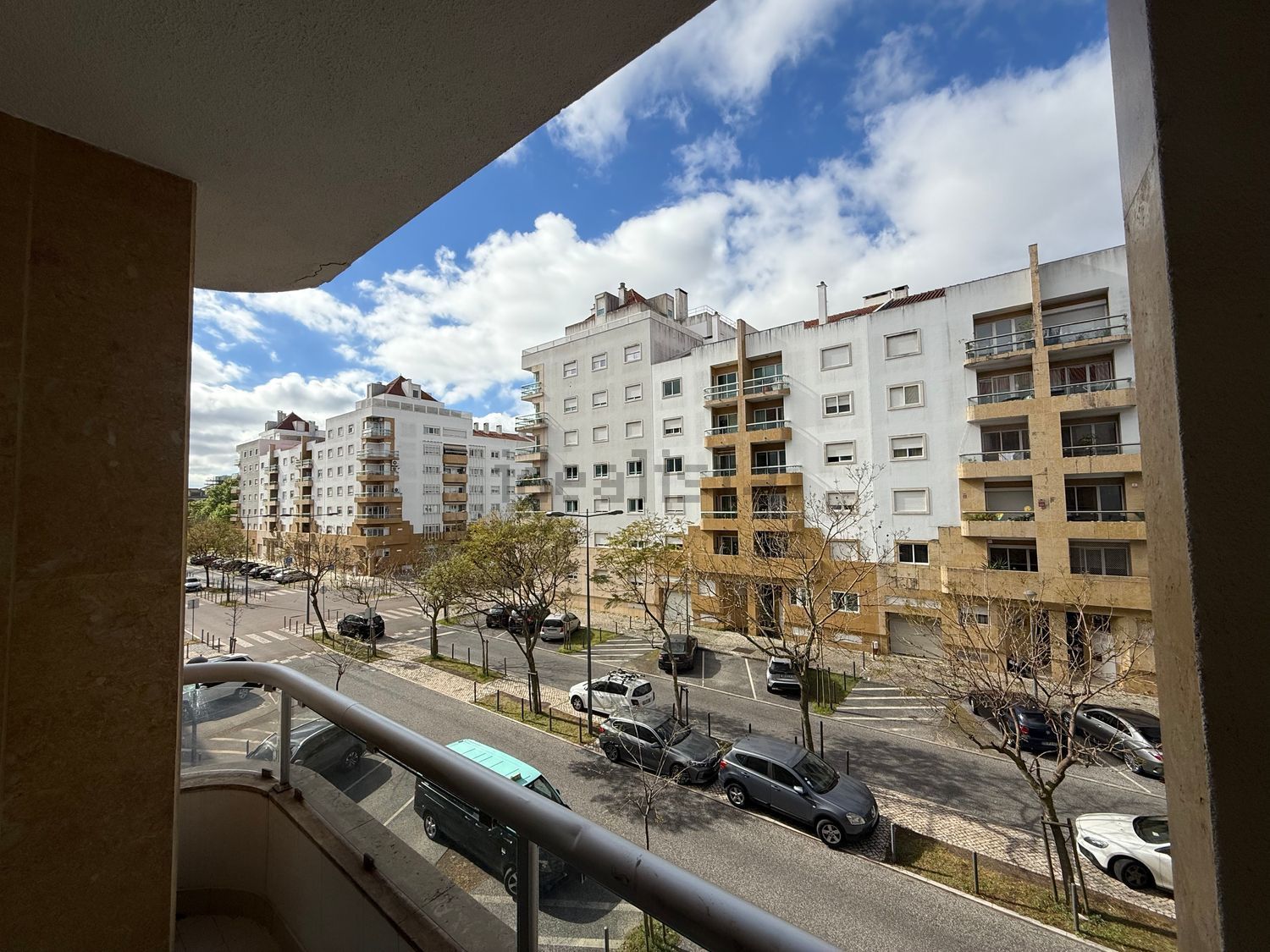 出租公寓 t2在Rua José Farinha, 24 - 视线