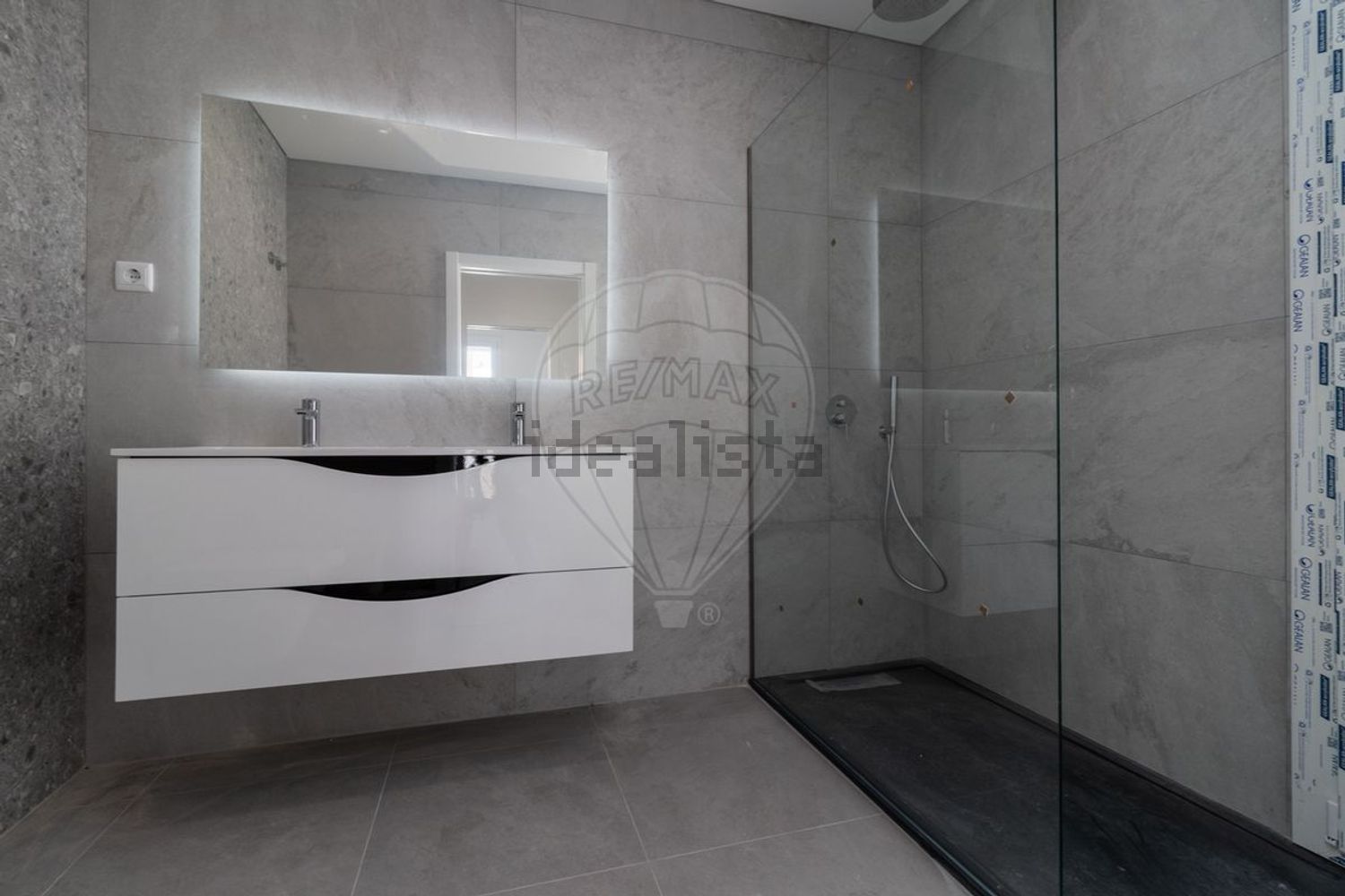 小楼房或独栋别墅出售在Rua Aquilino Ribeiro - 卫生间