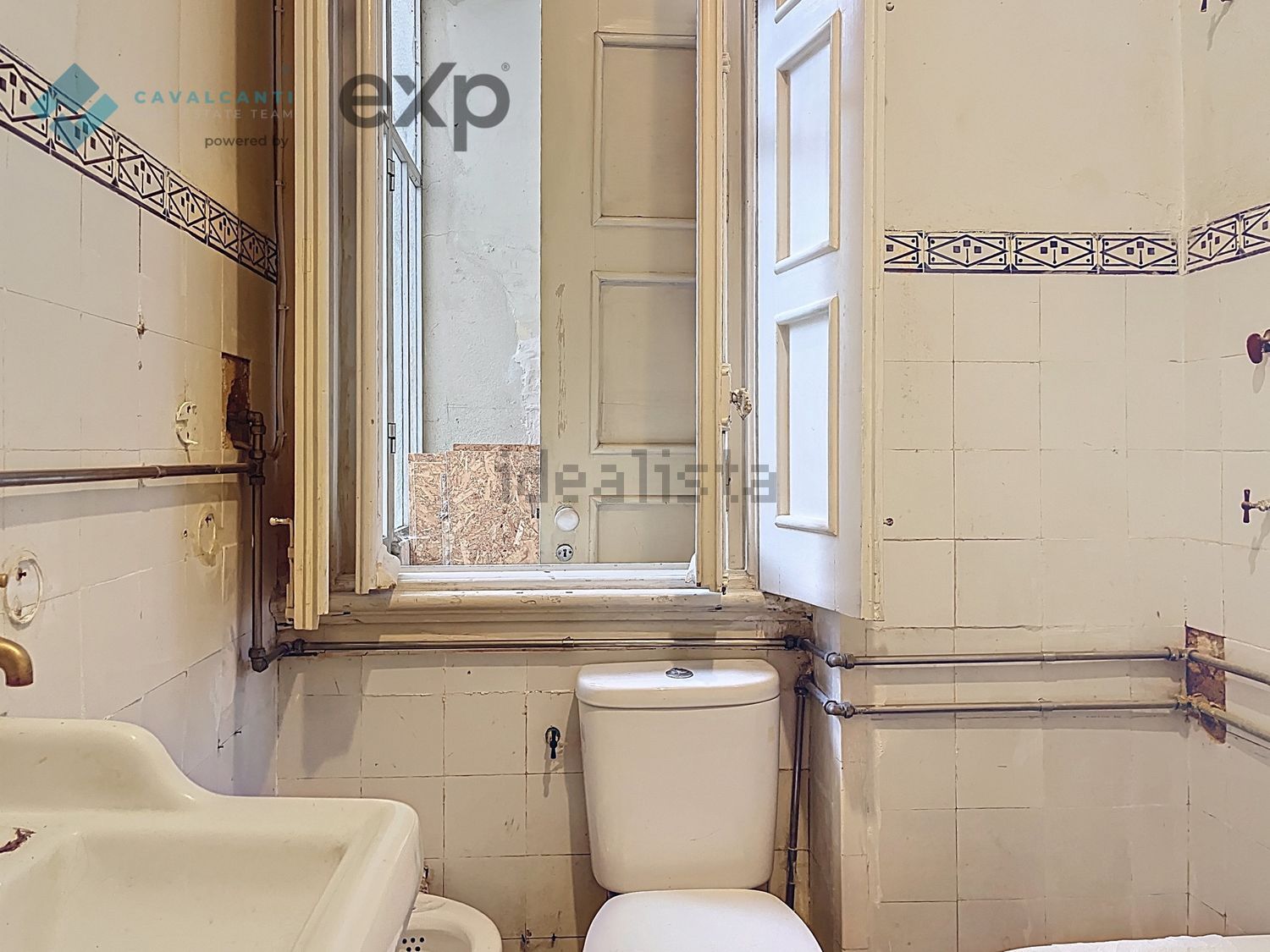 公寓 t3出售在Rua Barão de Sabrosa s/n - 卫生间