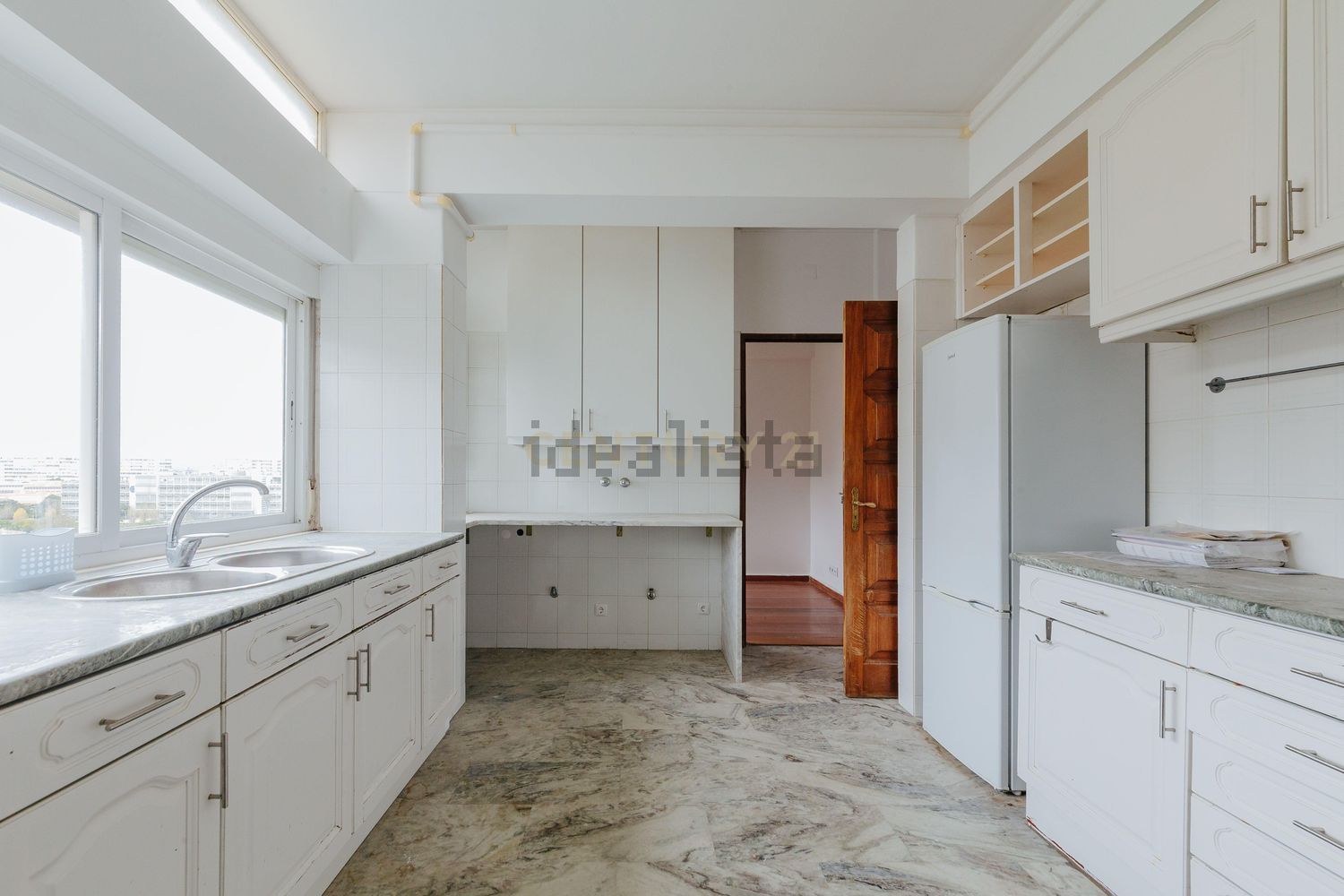 出租公寓 t5在Olivais - 厨房