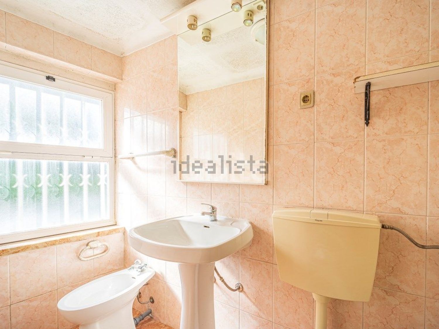 小楼房或独栋别墅出售在Rua Guilherme de Almeida, 9 - 卫生间