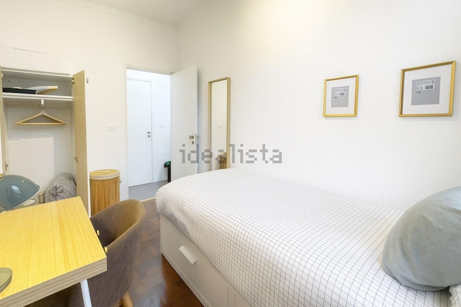 出租房间在Avenida Infante Santo, 345 - 卧室