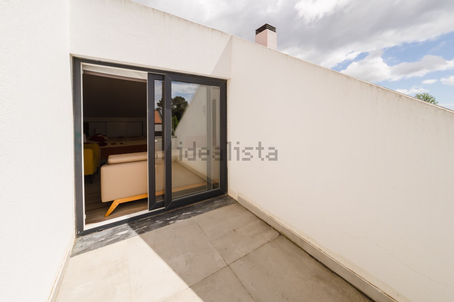 小楼房或独栋别墅出售在Redondos - 露台