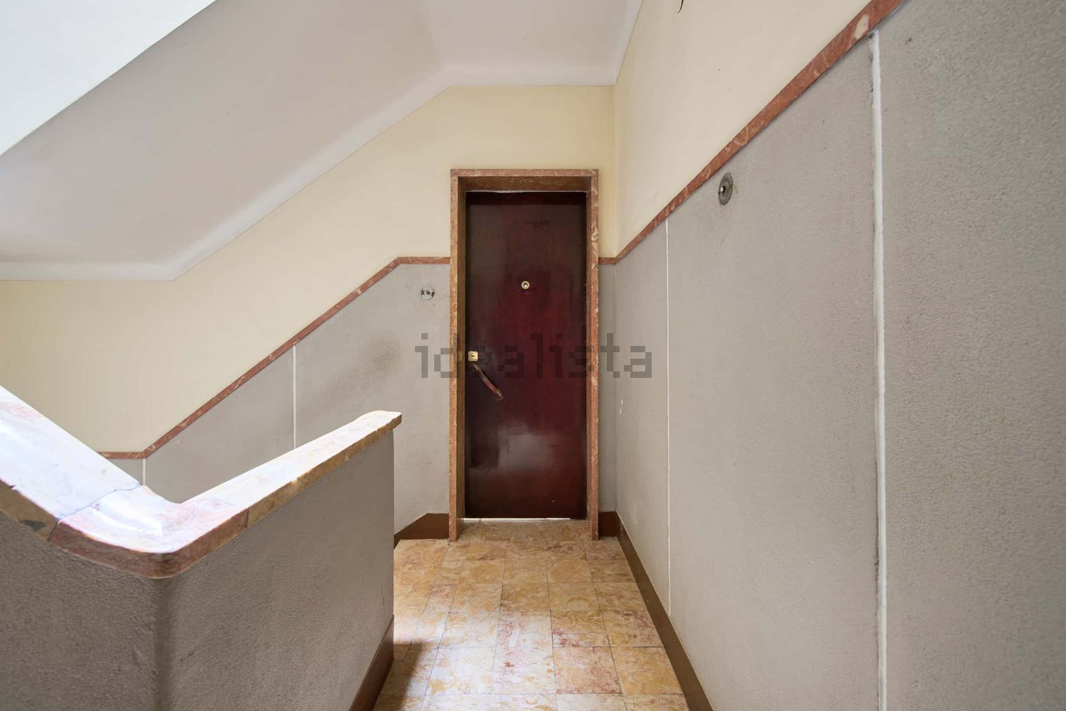 出租房间在Rua Elias Garcia, 60 - 过道