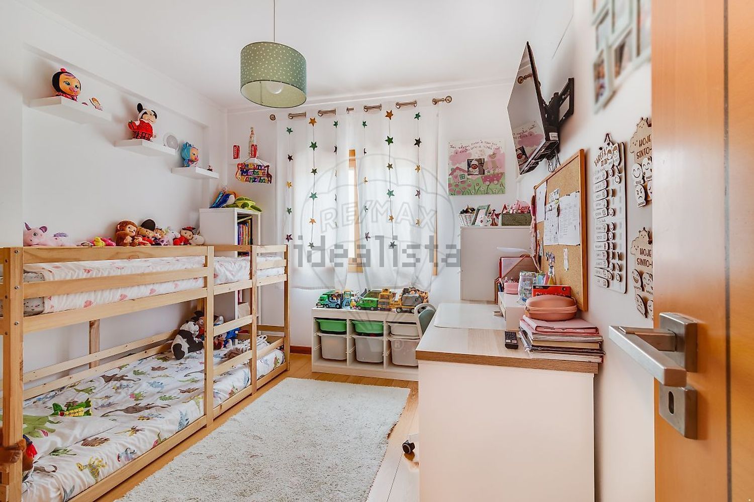 公寓 t2出售在Rua e C8 - 卧室