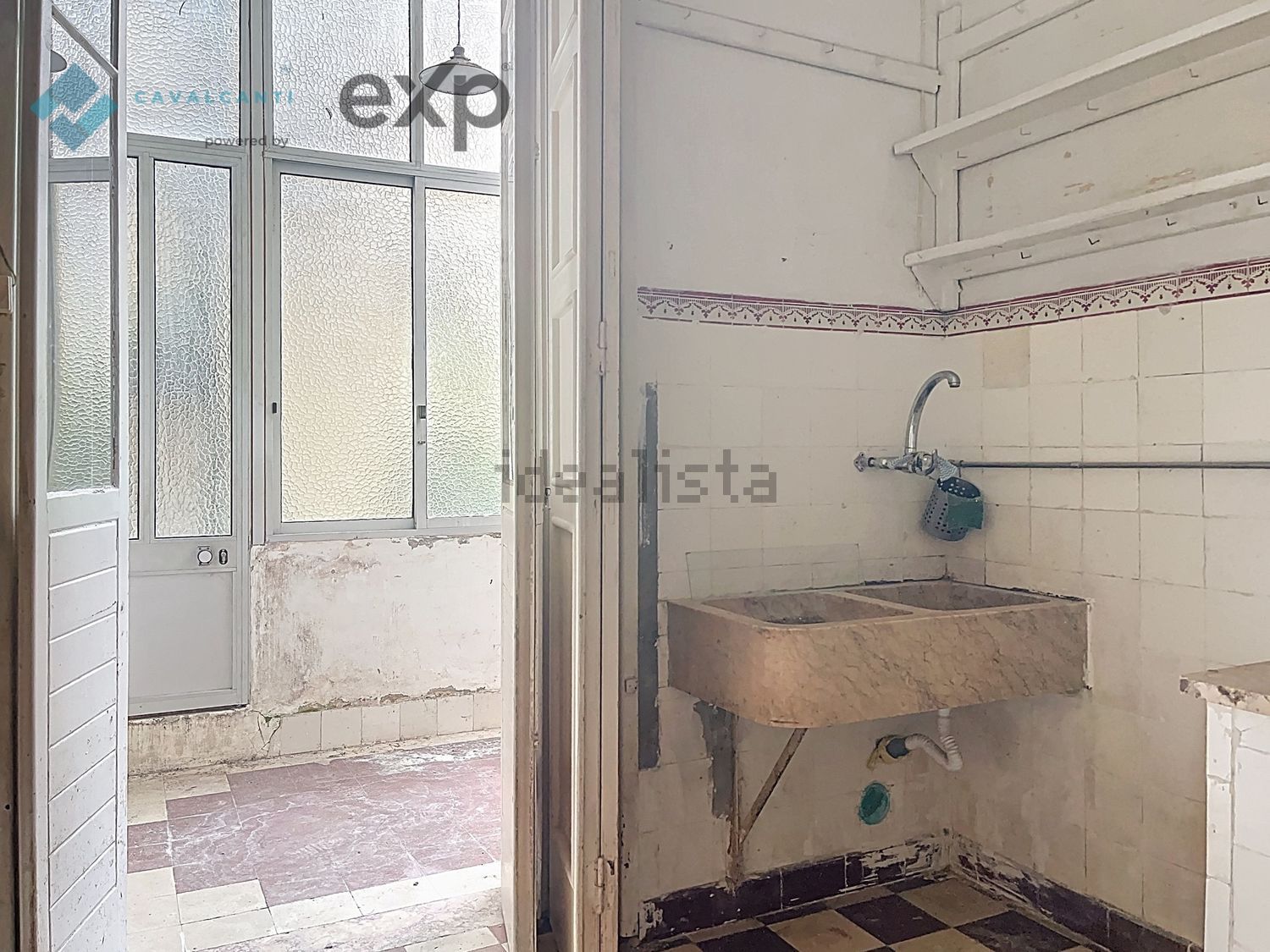 公寓 t3出售在Rua Barão de Sabrosa s/n - 厨房