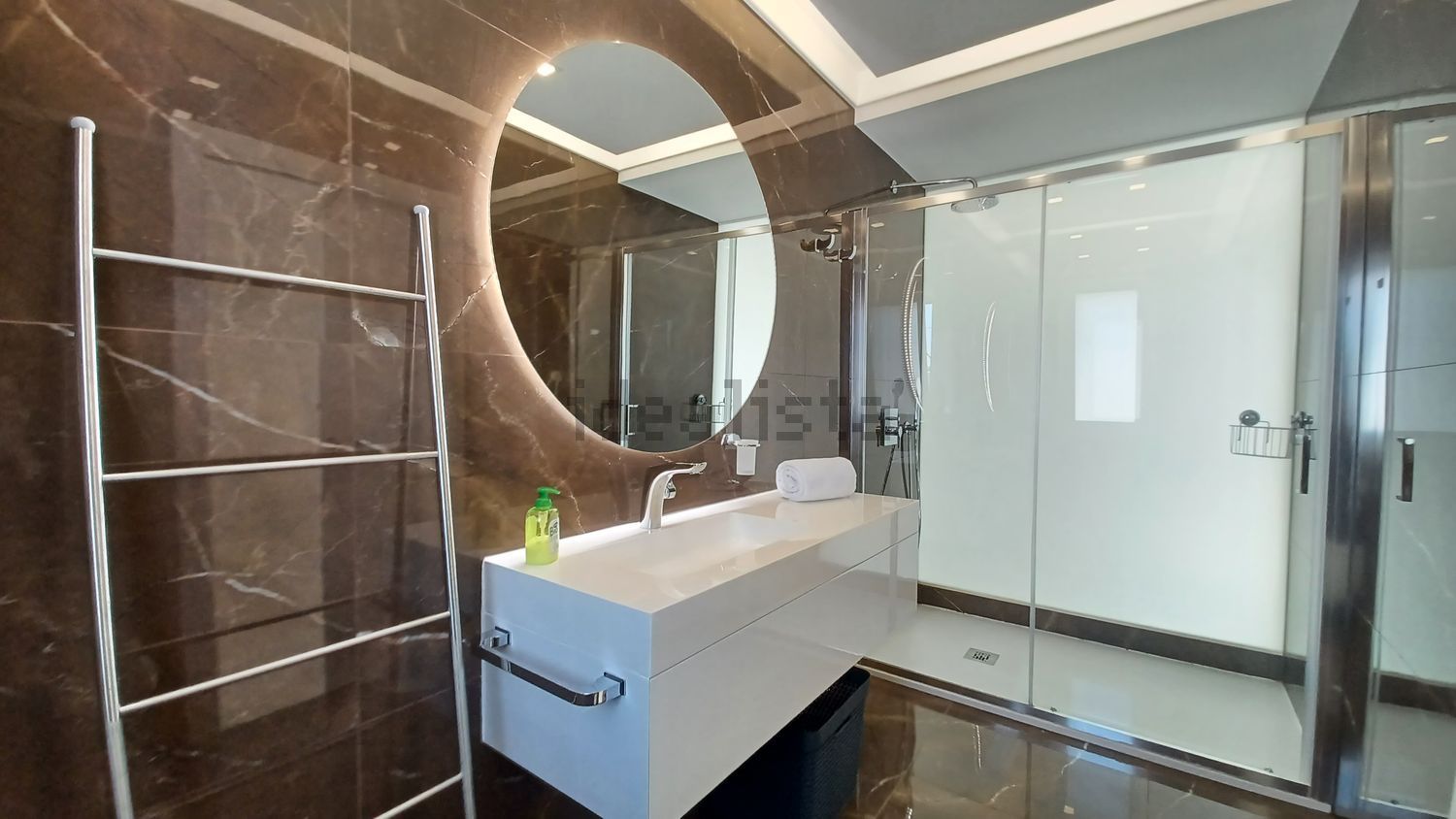 小楼房或独栋别墅出售在Porto Covo - 卫生间